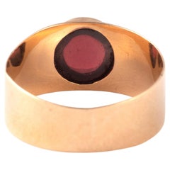 Antique 18K Gold Ring With Round Cabochon Garnet Circa 1890