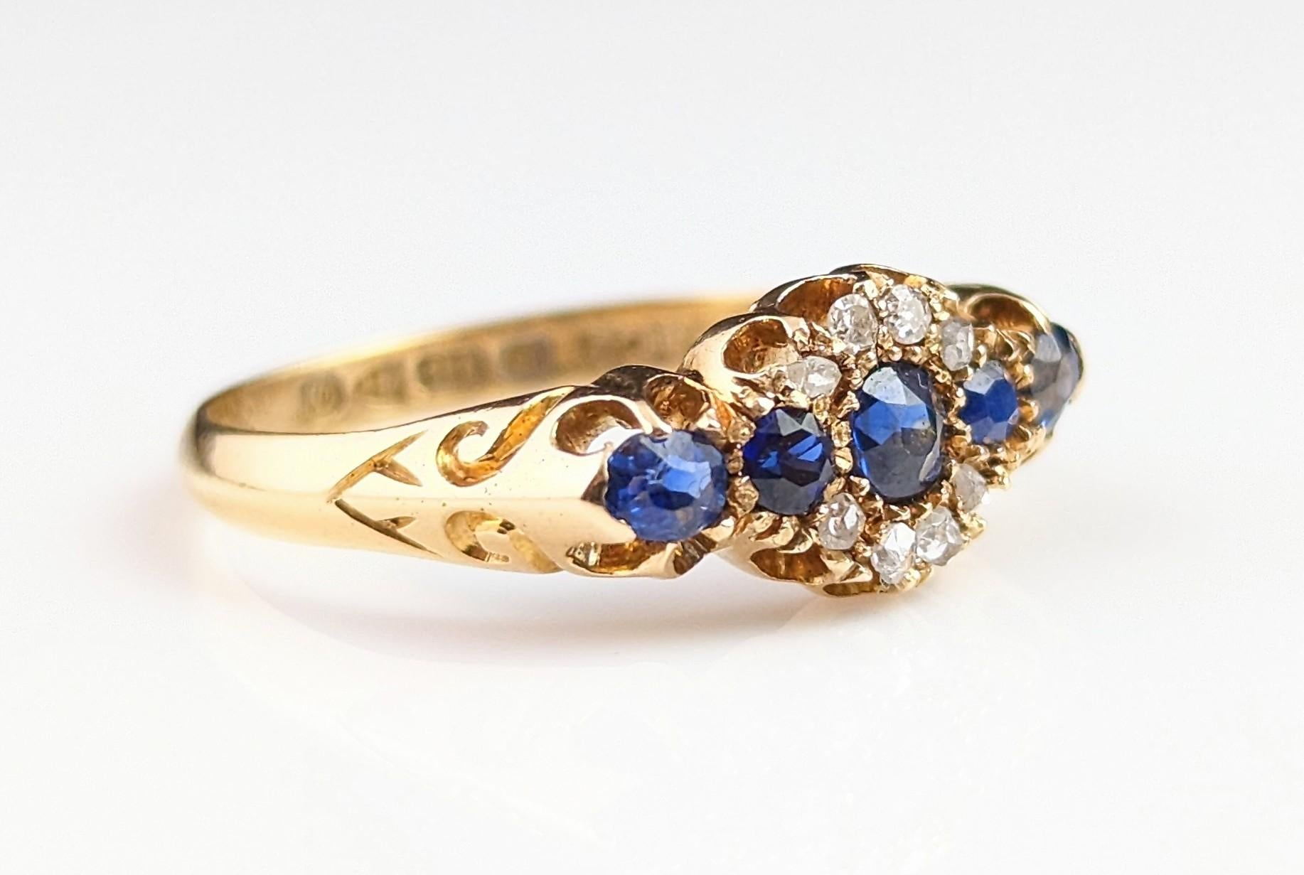 Antique 18k gold Sapphire and Diamond cluster ring  8