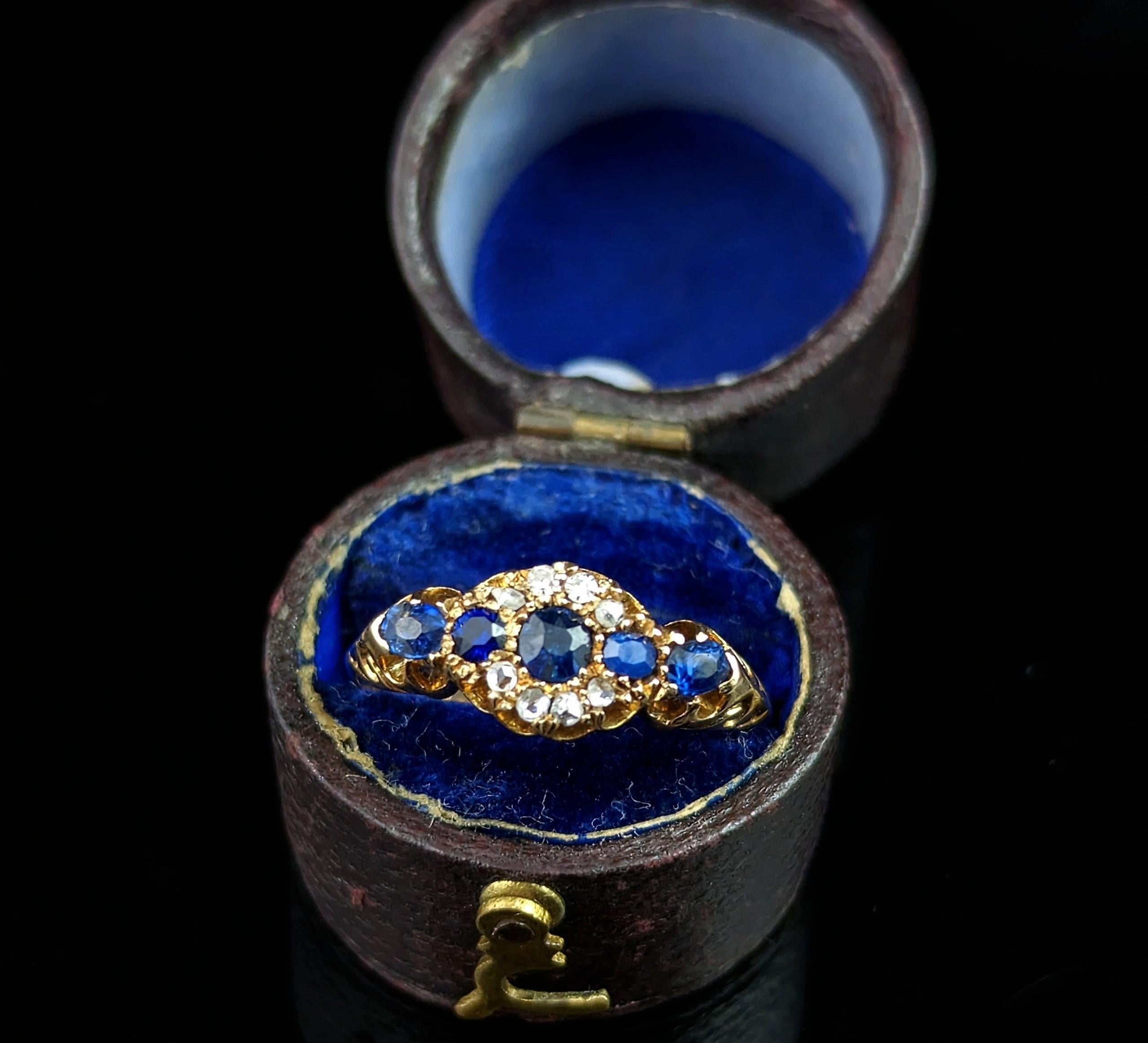 Antique 18k gold Sapphire and Diamond cluster ring  In Good Condition In NEWARK, GB