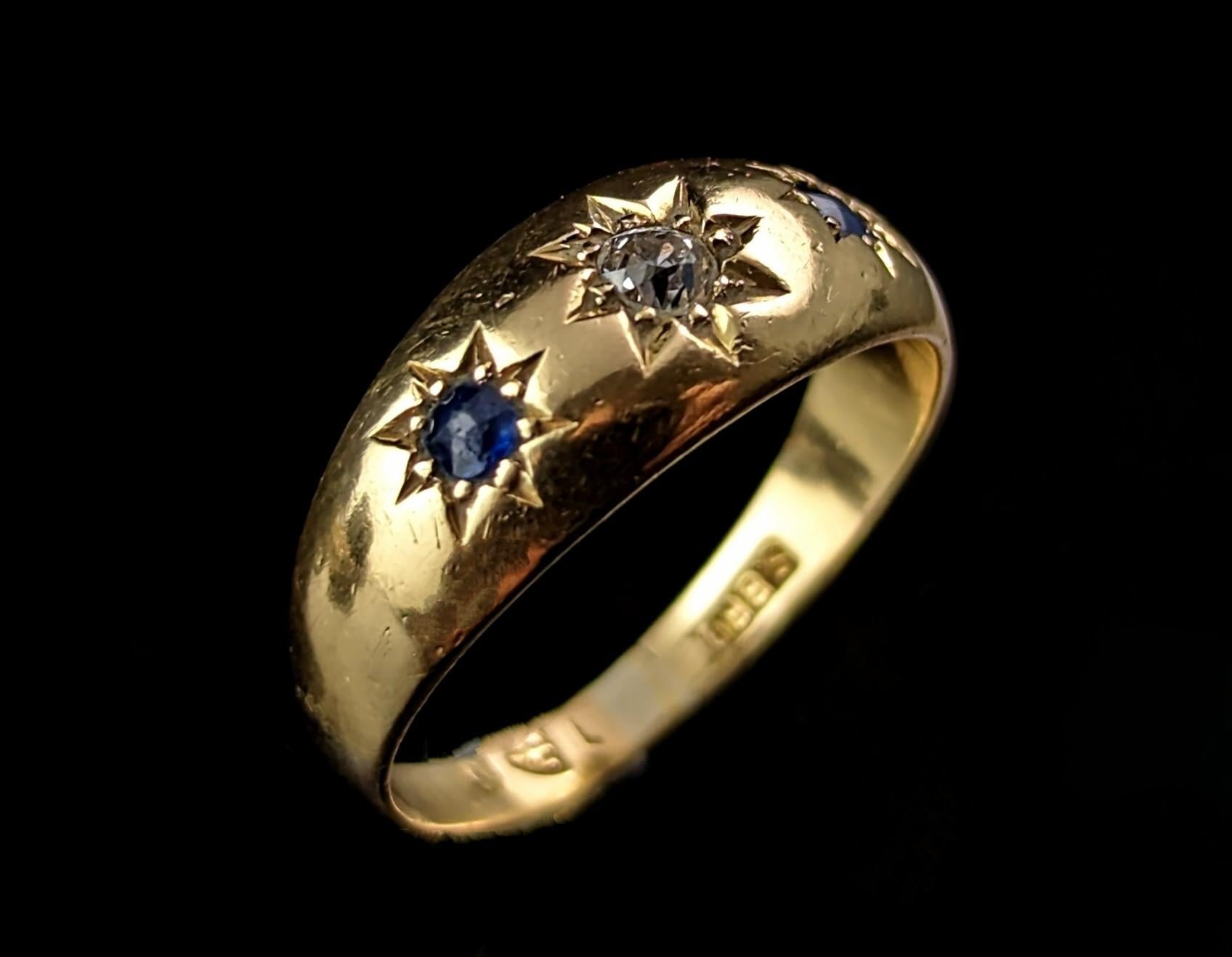 Antique 18k gold Sapphire and Diamond star set ring  In Good Condition For Sale In NEWARK, GB