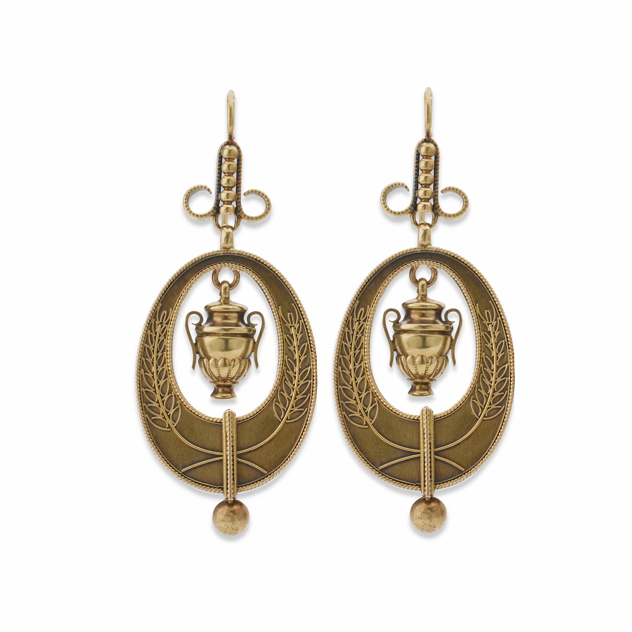Antique 18K Gold Urn and Wreath Pendant Earrings In Excellent Condition For Sale In New York, NY