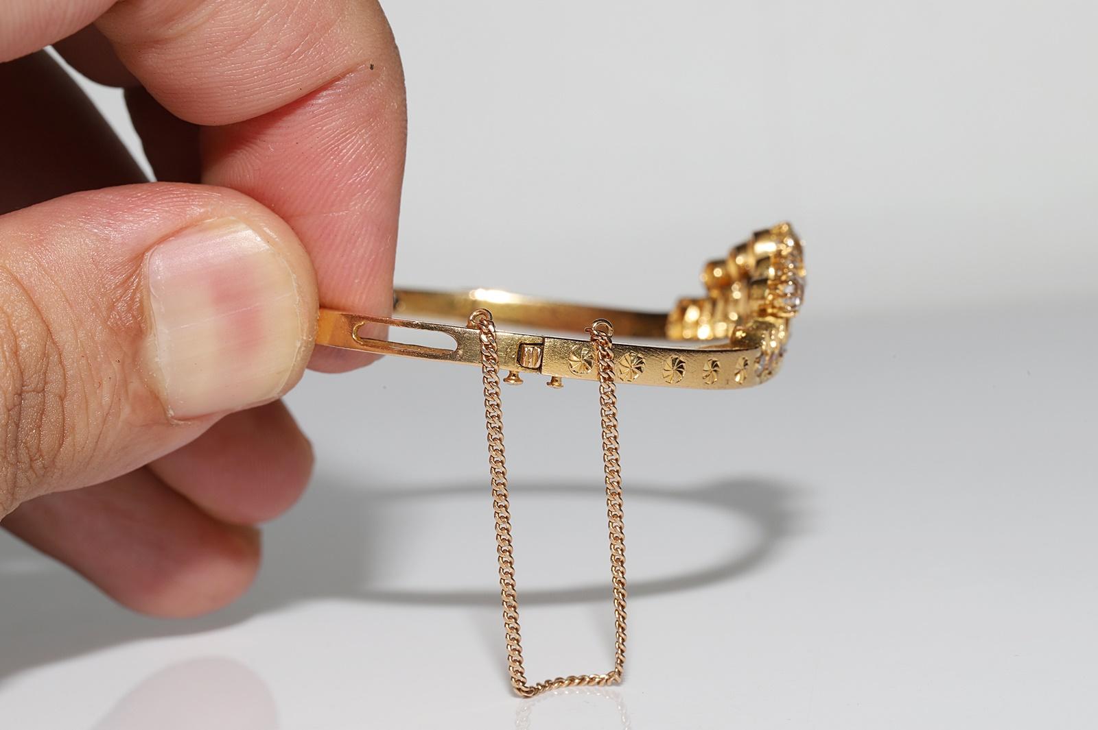 Antique 18k Gold Victorian Circa 1900s Natural Old Mine Cut Diamond Bracelet For Sale 3