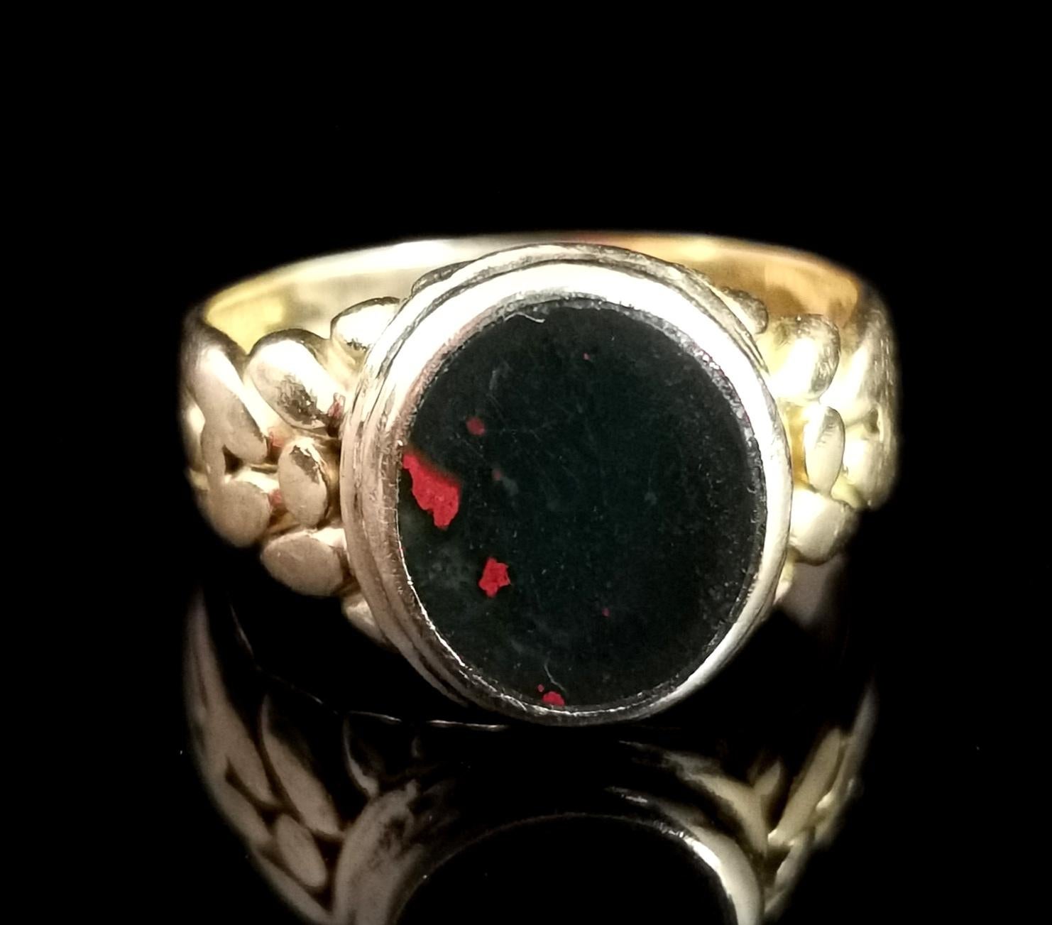 Antique 18k Gold Yellow Gold Bloodstone Signet Ring 4