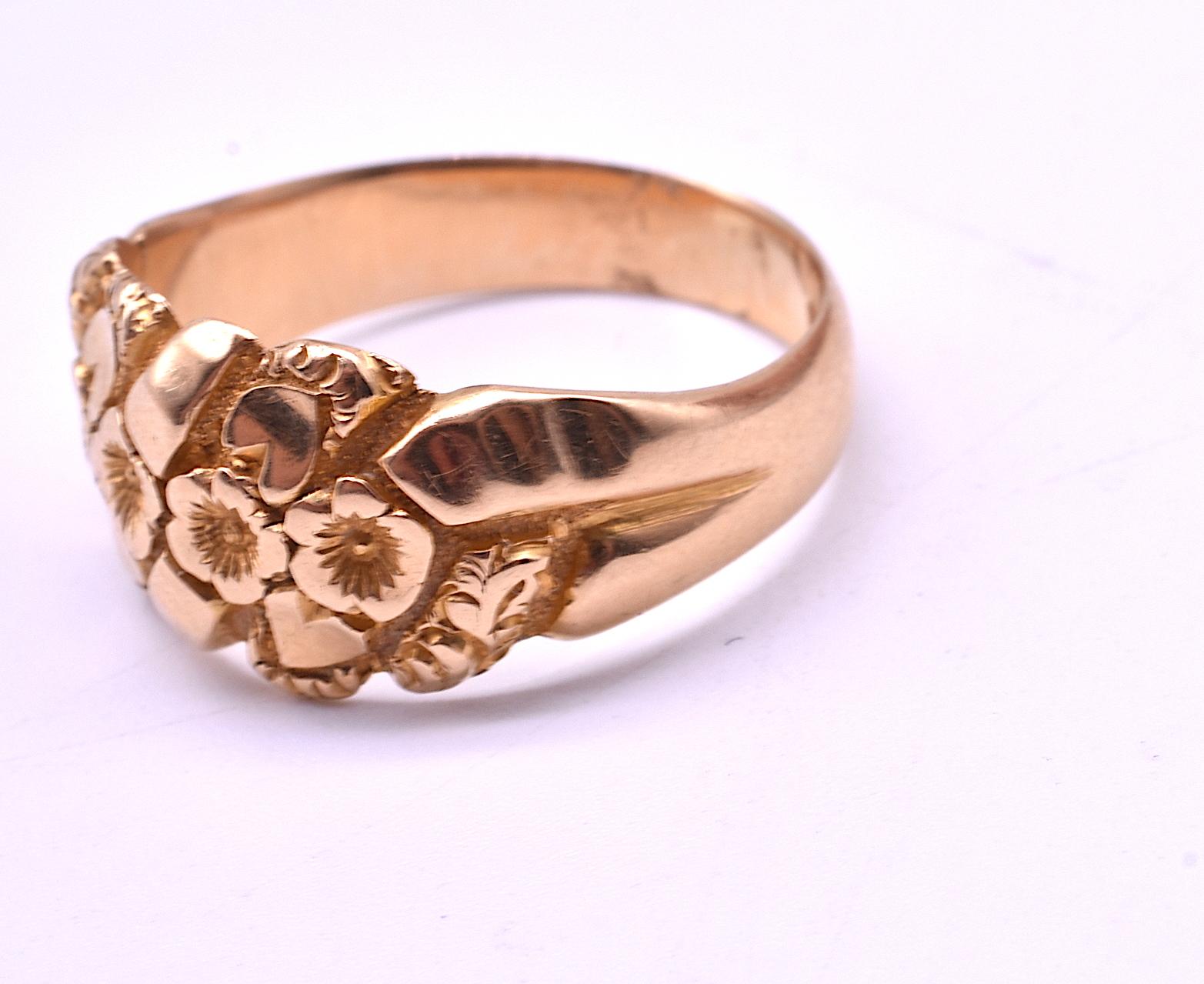 Edwardian Antique 18 Karat Repousse Flower Ring, HM 1907