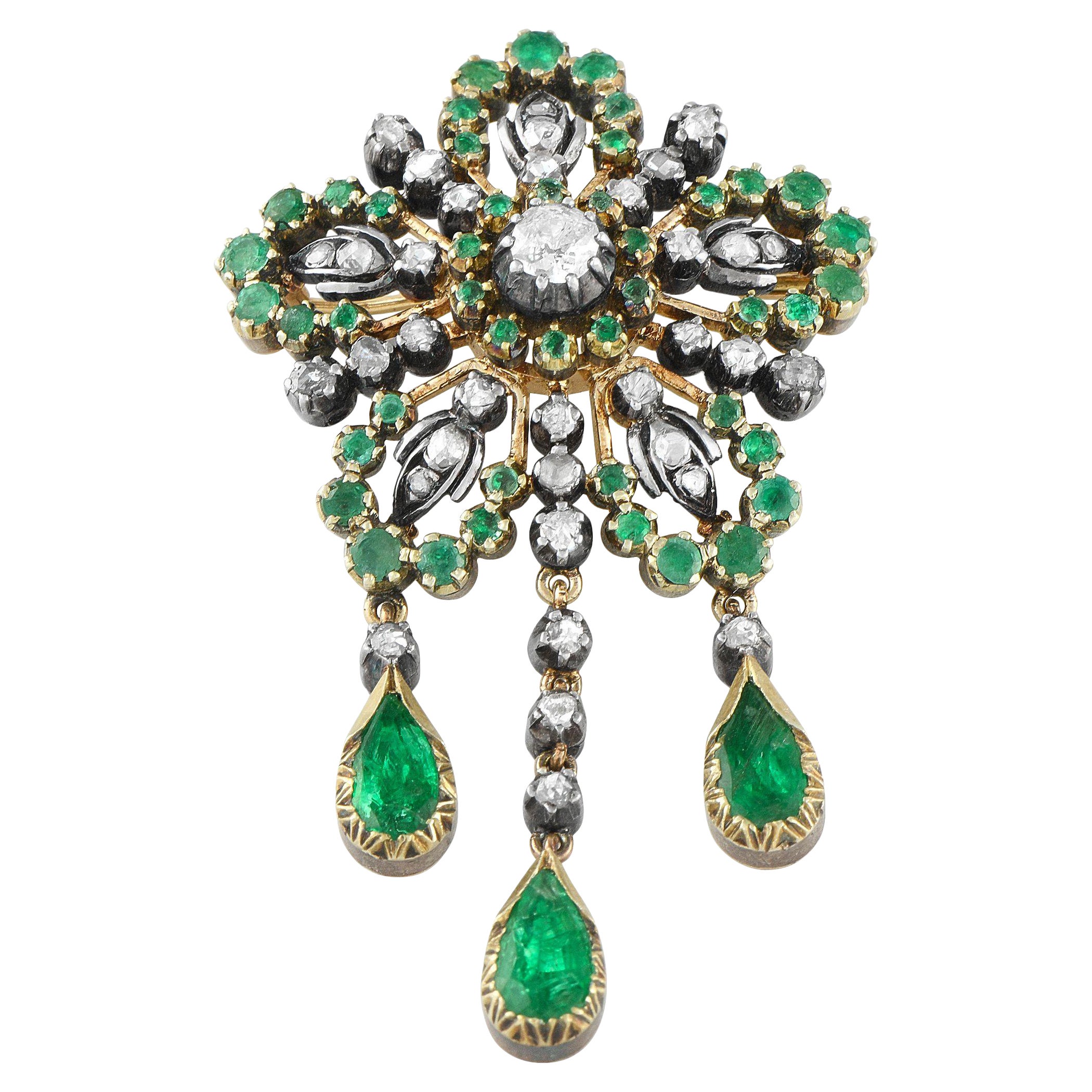 Spilla antica in oro rosa 18 carati e argento con diamante e smeraldo da 1,50 carati