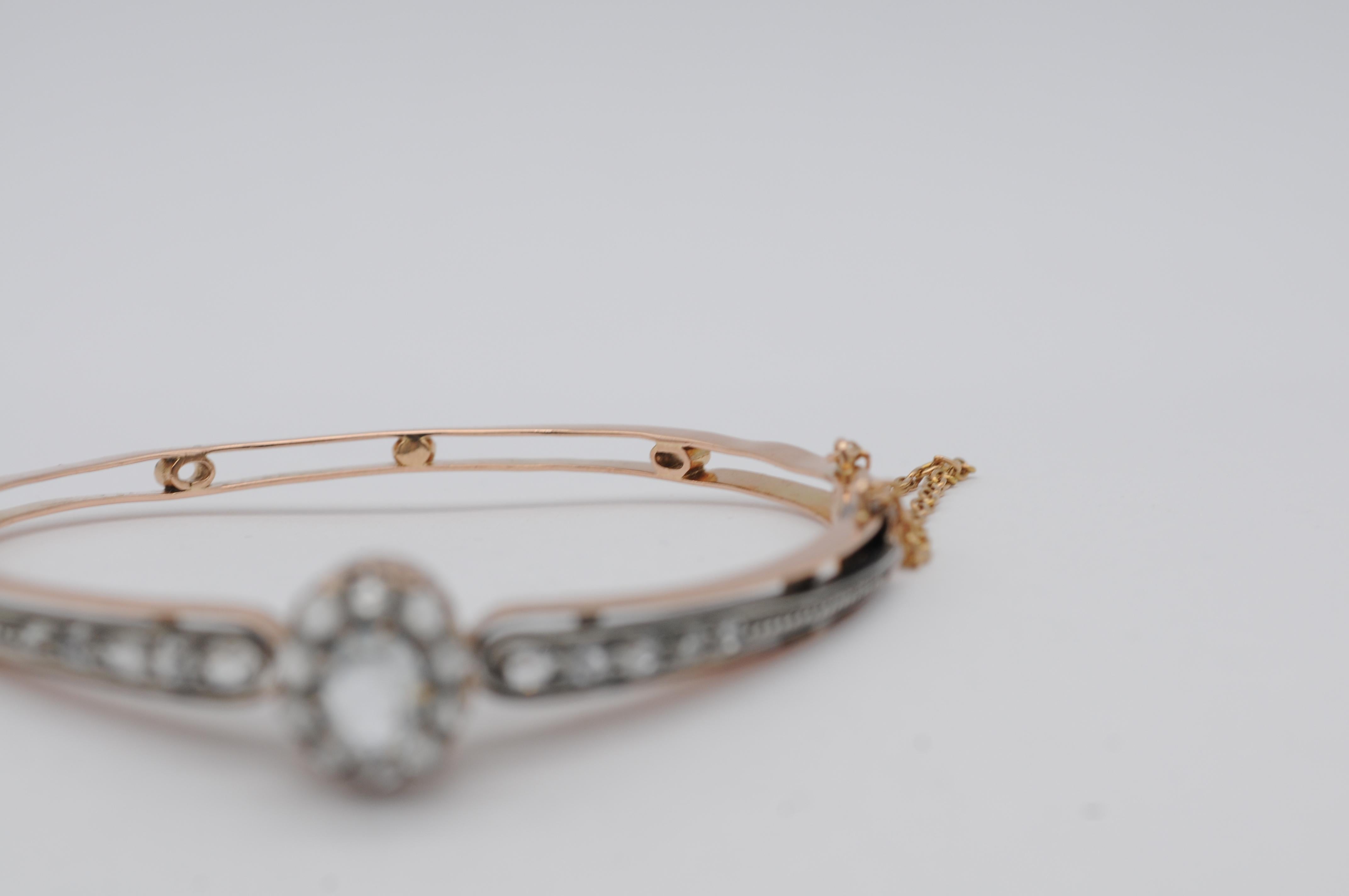 Bracelet ancien en or rose 18 carats avec aigue-marine de taille ancienne et diamants en vente 4