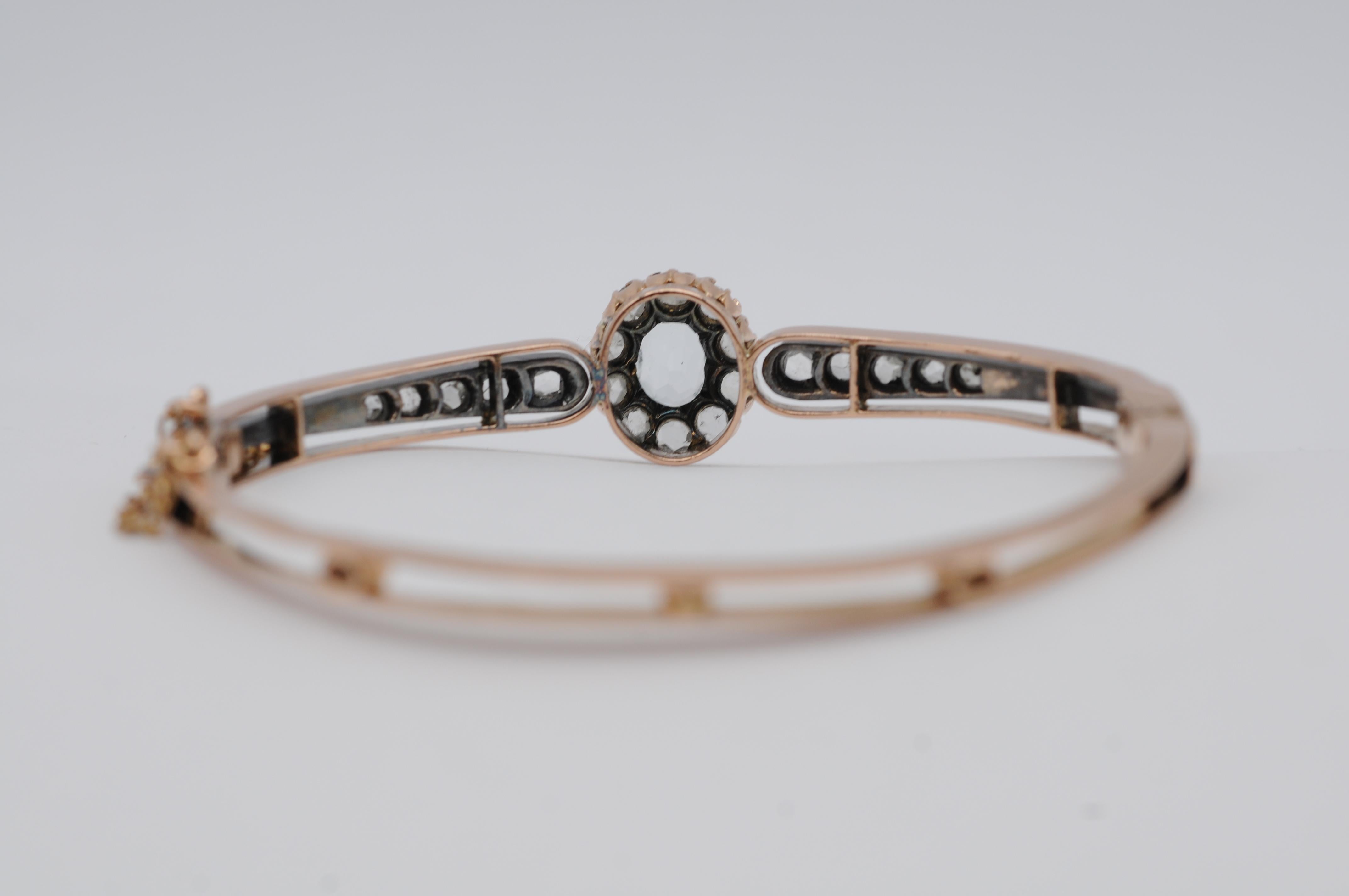 Bracelet ancien en or rose 18 carats avec aigue-marine de taille ancienne et diamants en vente 9