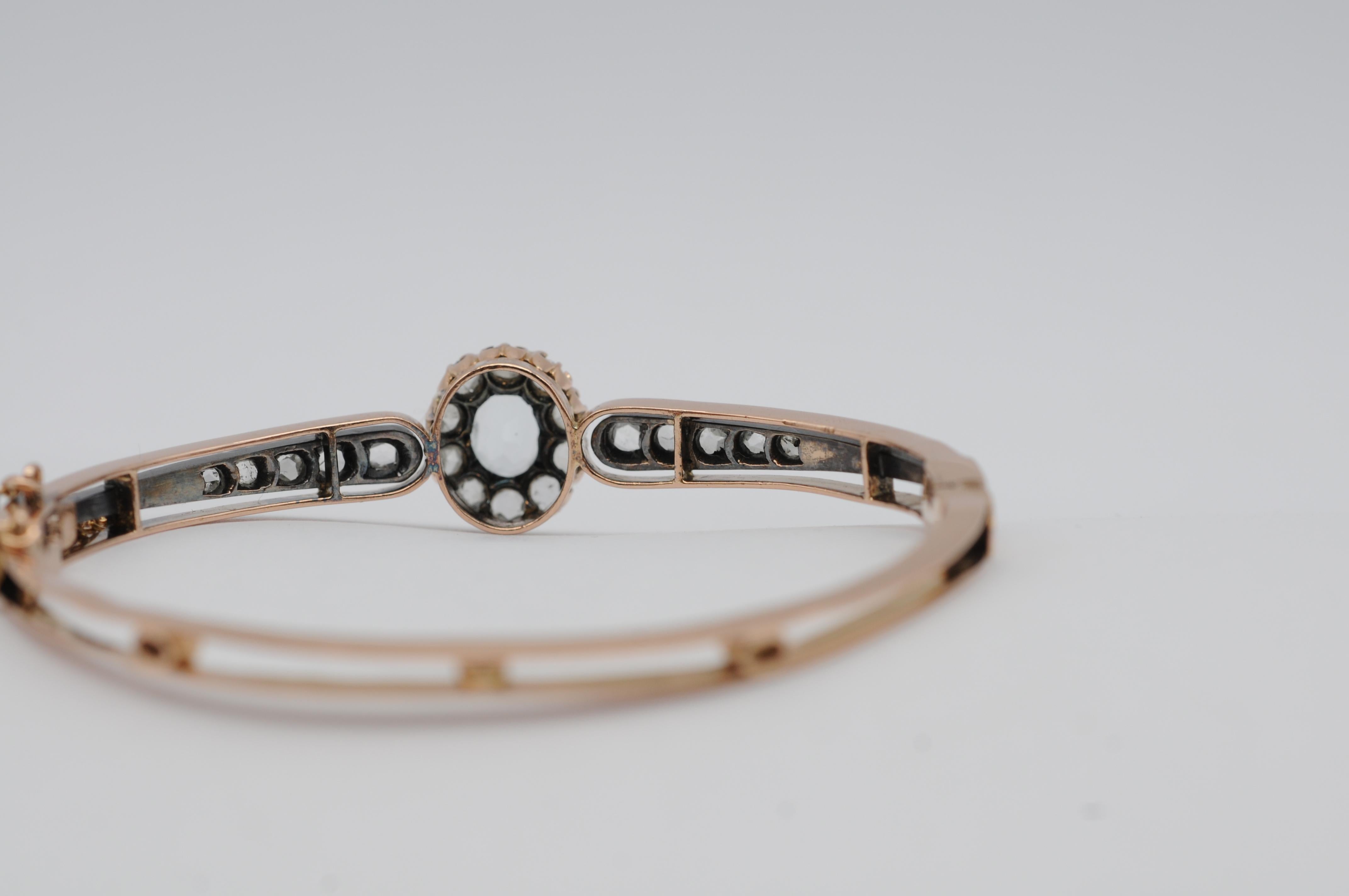 Bracelet ancien en or rose 18 carats avec aigue-marine de taille ancienne et diamants en vente 11