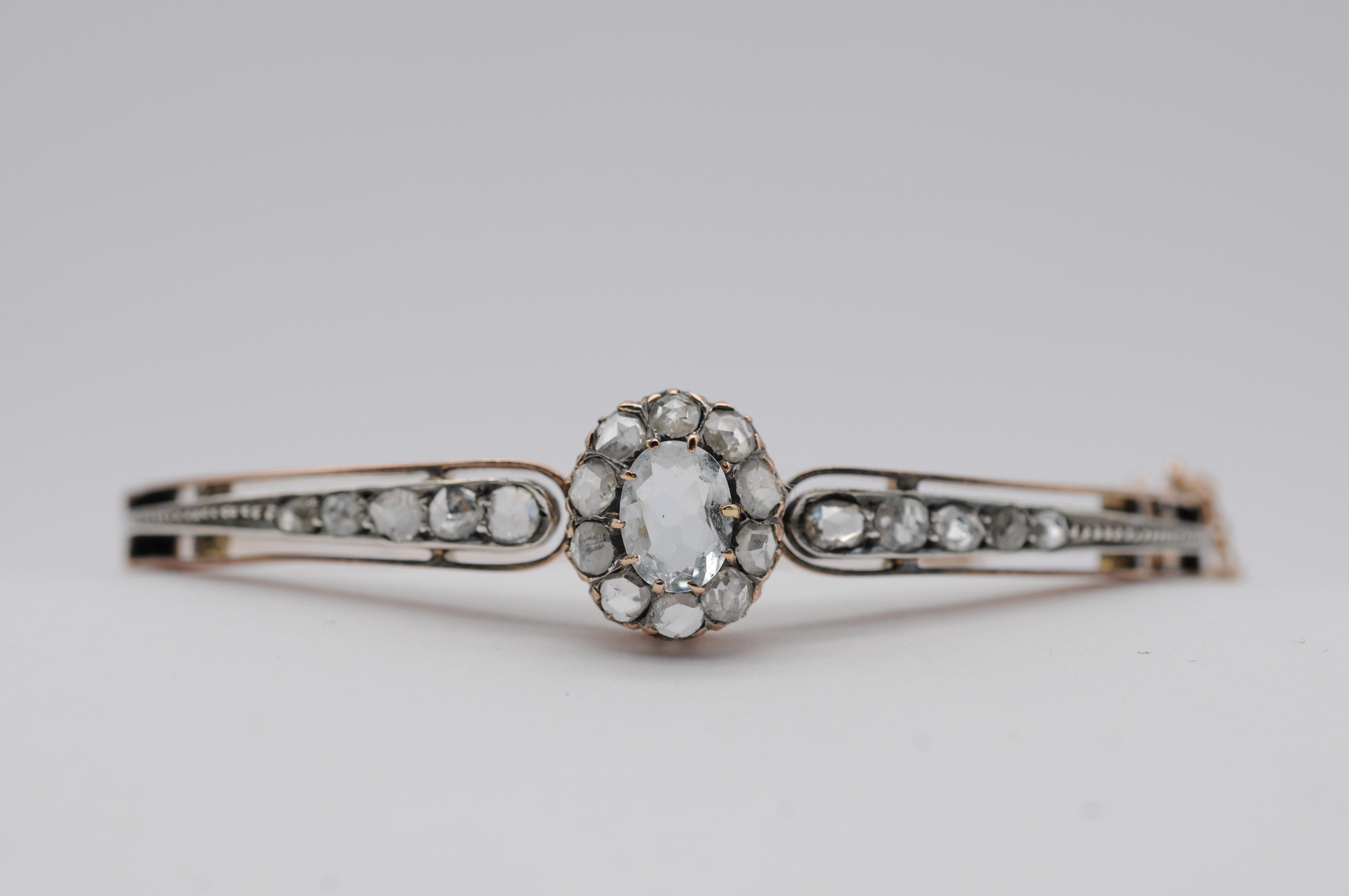 Taille rose Bracelet ancien en or rose 18 carats avec aigue-marine de taille ancienne et diamants en vente