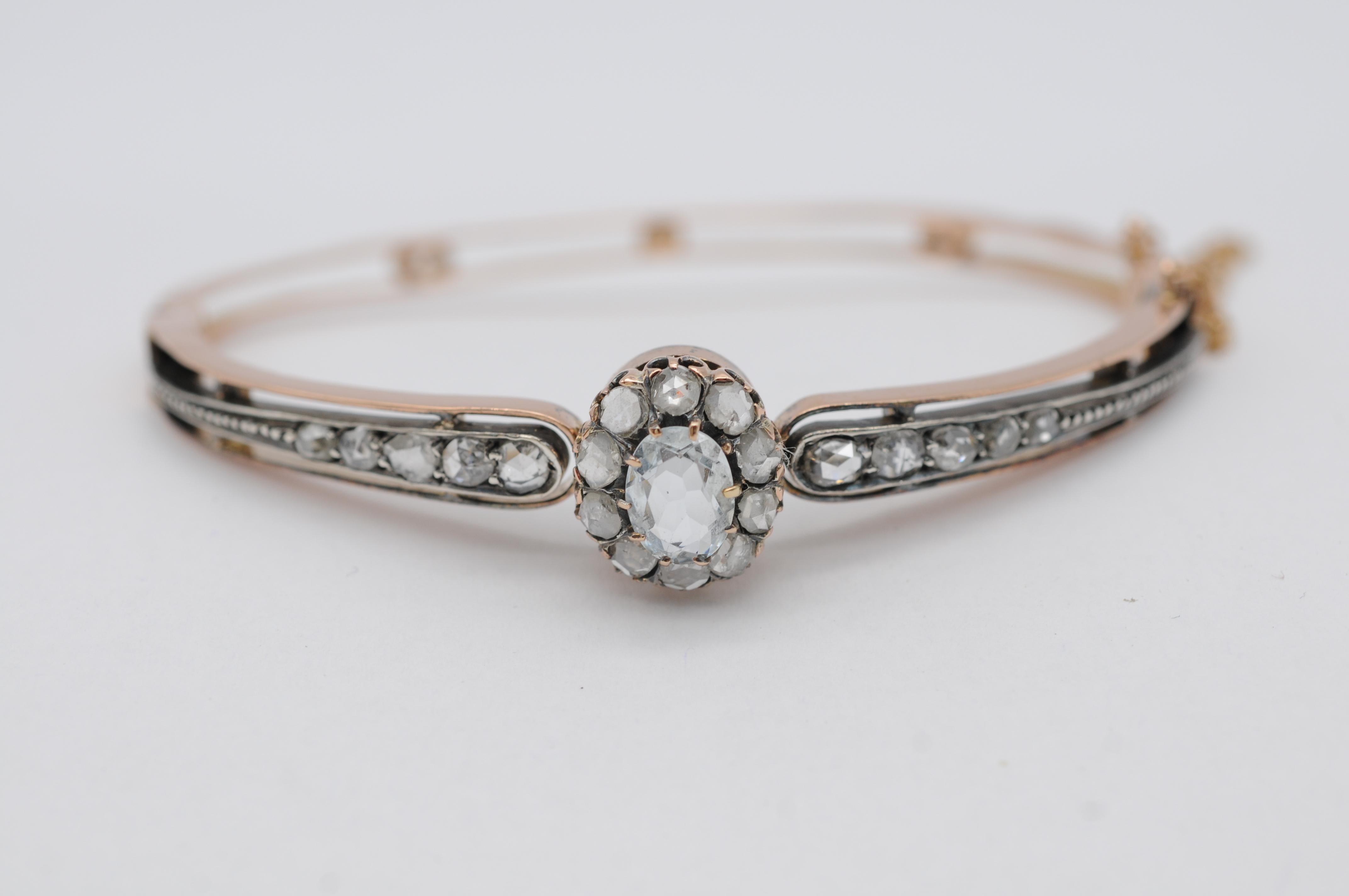 Bracelet ancien en or rose 18 carats avec aigue-marine de taille ancienne et diamants en vente 1
