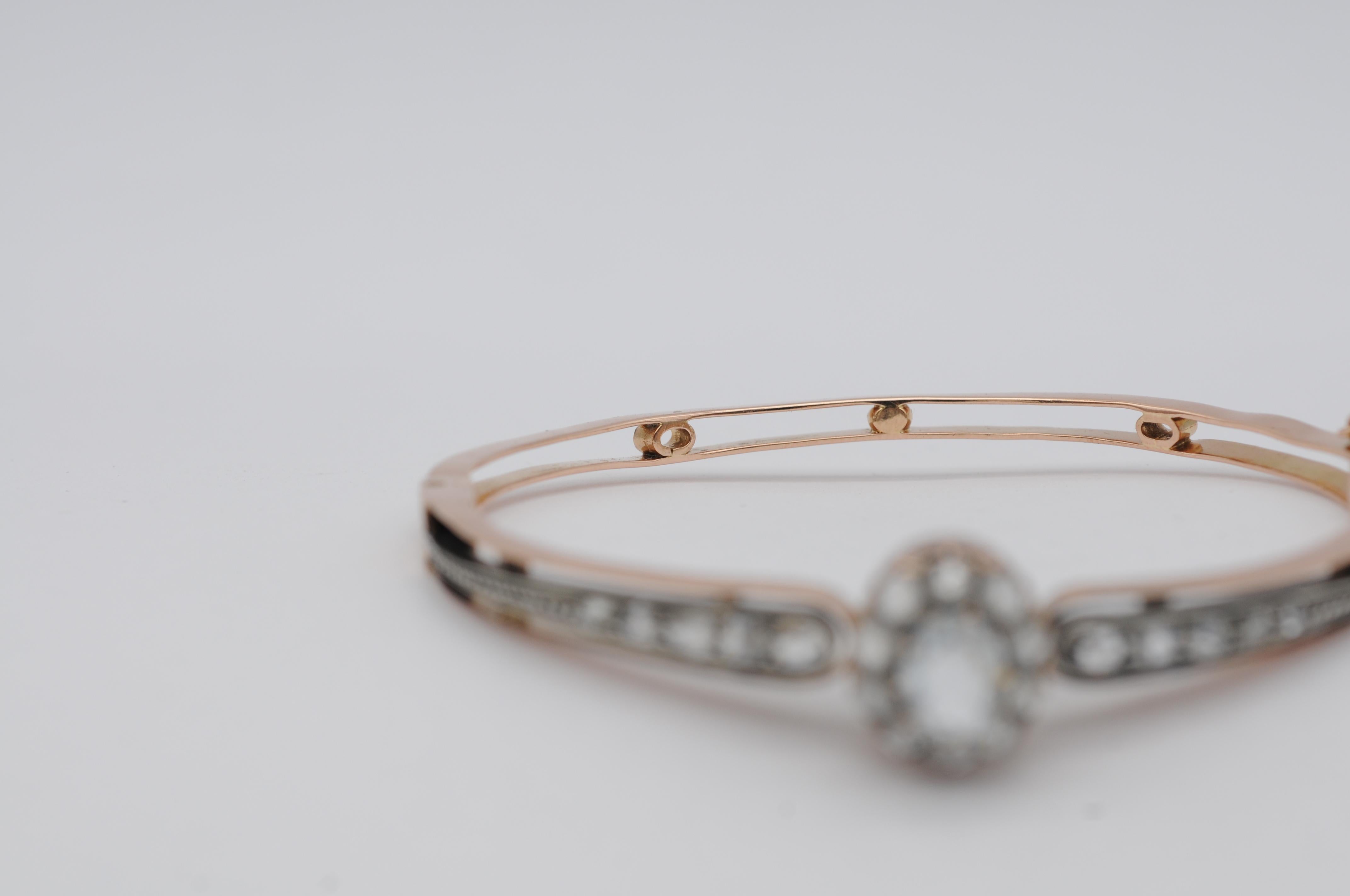 Bracelet ancien en or rose 18 carats avec aigue-marine de taille ancienne et diamants en vente 3