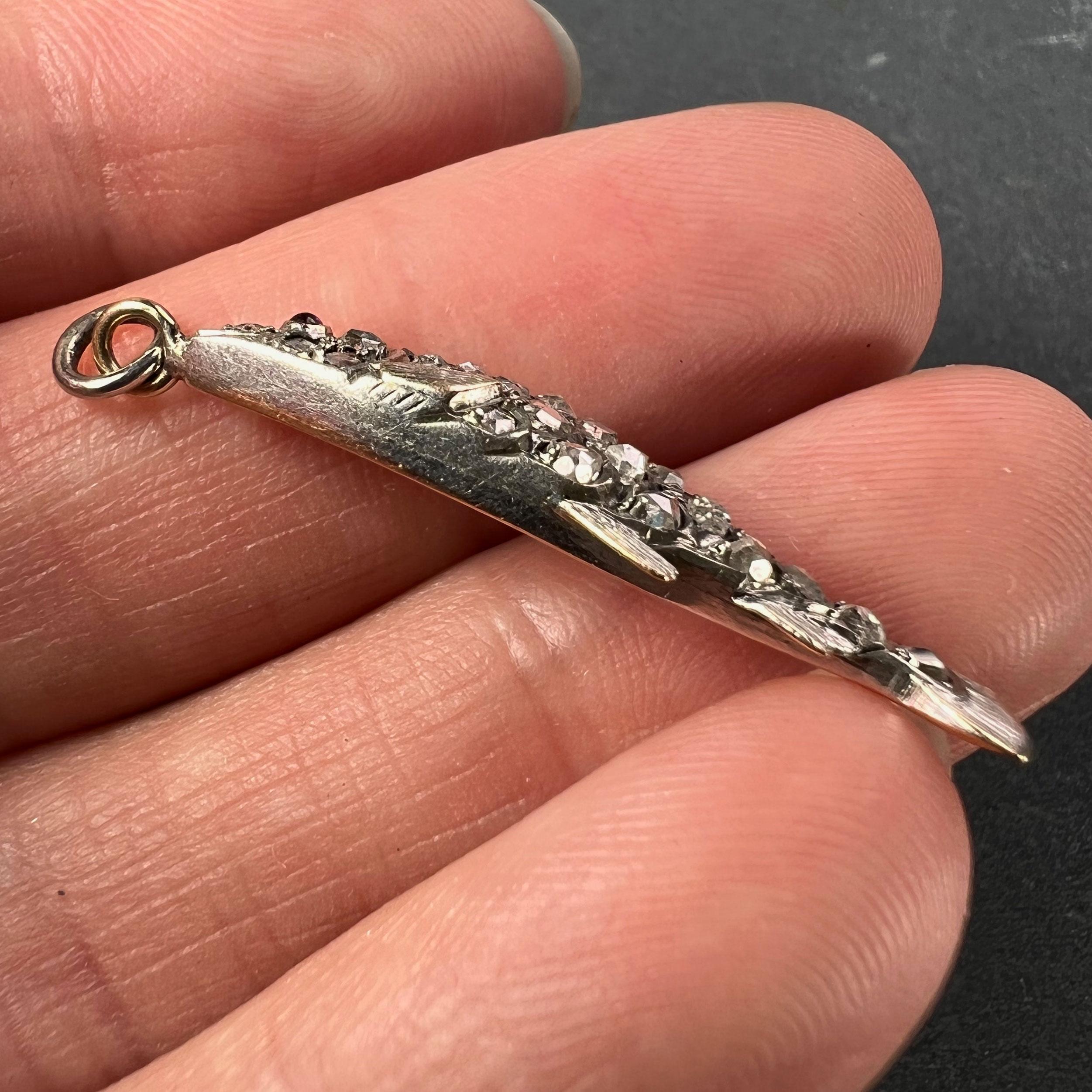 Pendentif ancien poisson en or rose 18 carats, argent, rubis et diamant en vente 2