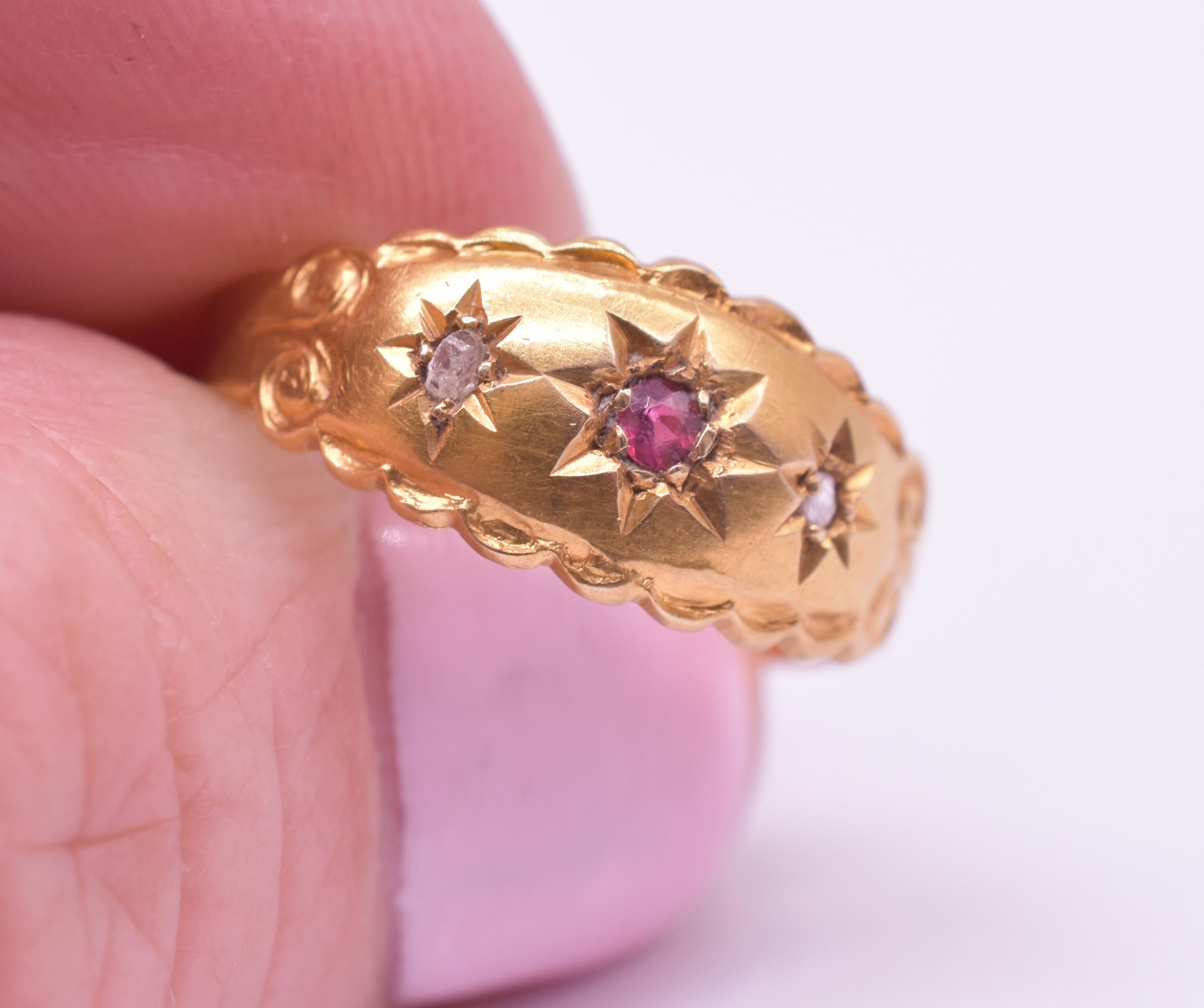 18K Star Ruby and Diamond Flush Mount Ring with Scalloped Gold Band, HM 1913 For Sale 2