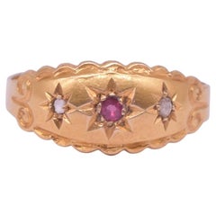 18K Star Ruby and Diamond Flush Mount Ring with Scalloped Gold Band, HM 1913