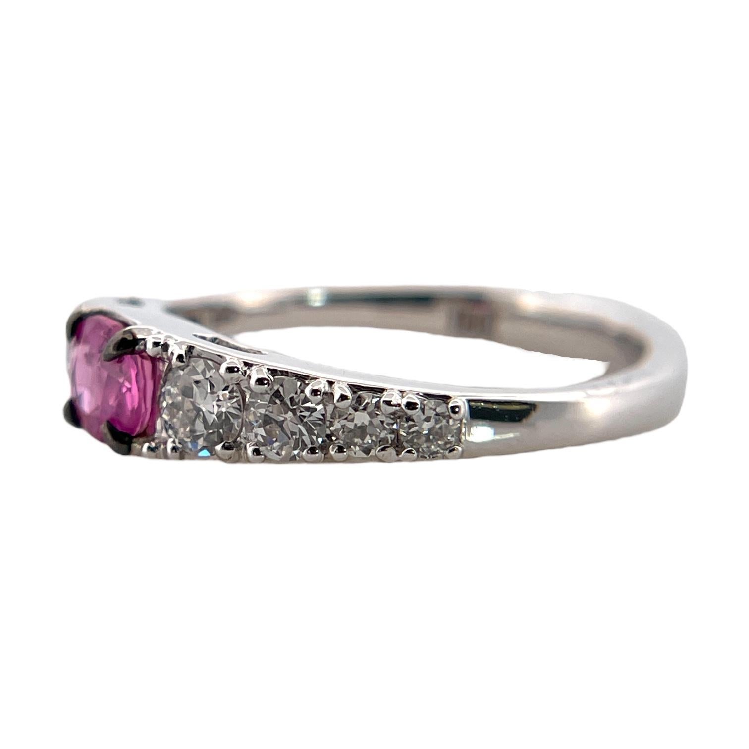 Antique 18K Sapphire and Diamond Ring with Old Mine Cut Diamonds In Excellent Condition For Sale In New York, NY