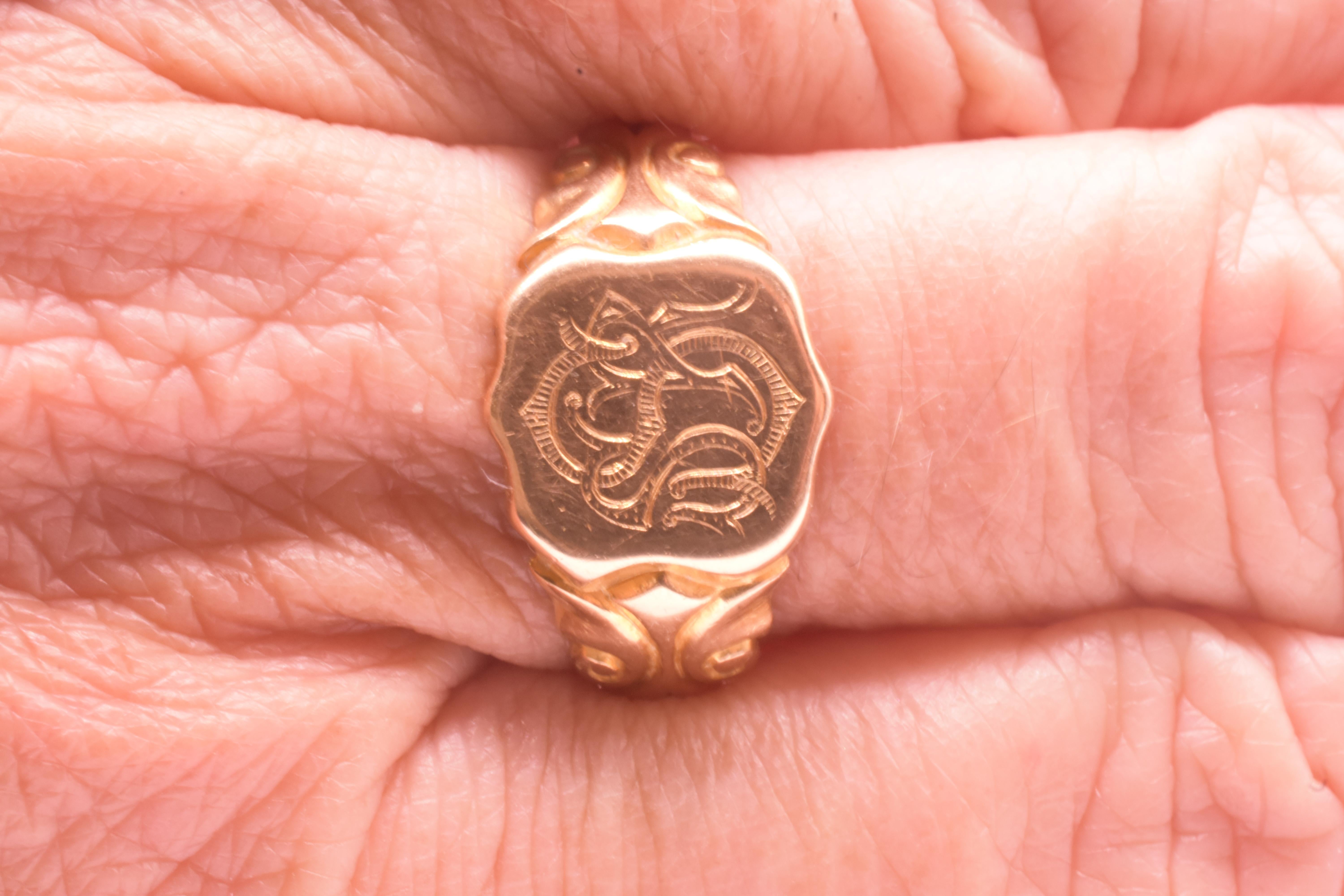 da uomo o donna Antico anello con sigillo in 18 carati con iniziali monogrammi SSR e marchio di garanzia 1909 in vendita