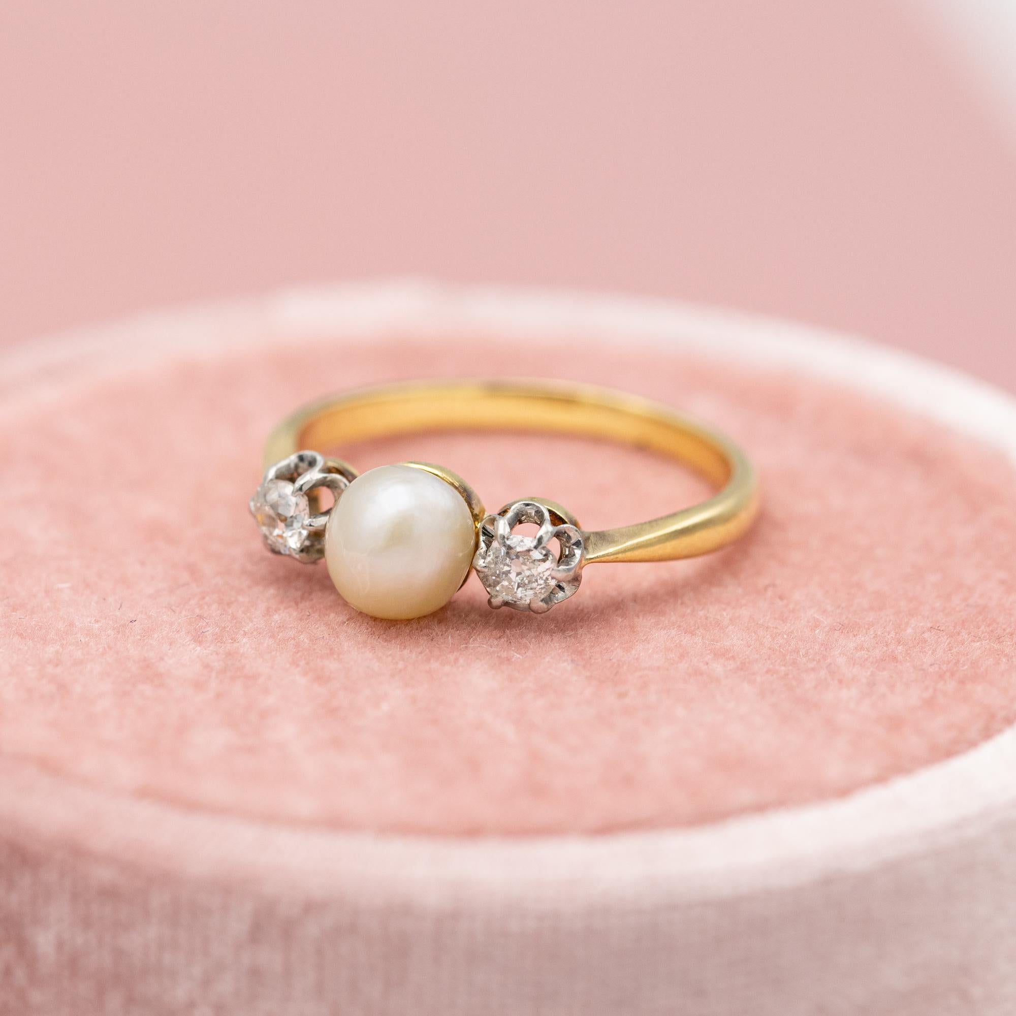 Antique 18K three stone ring - Trilogy Ring - diamonds & pearl engagement ring 6