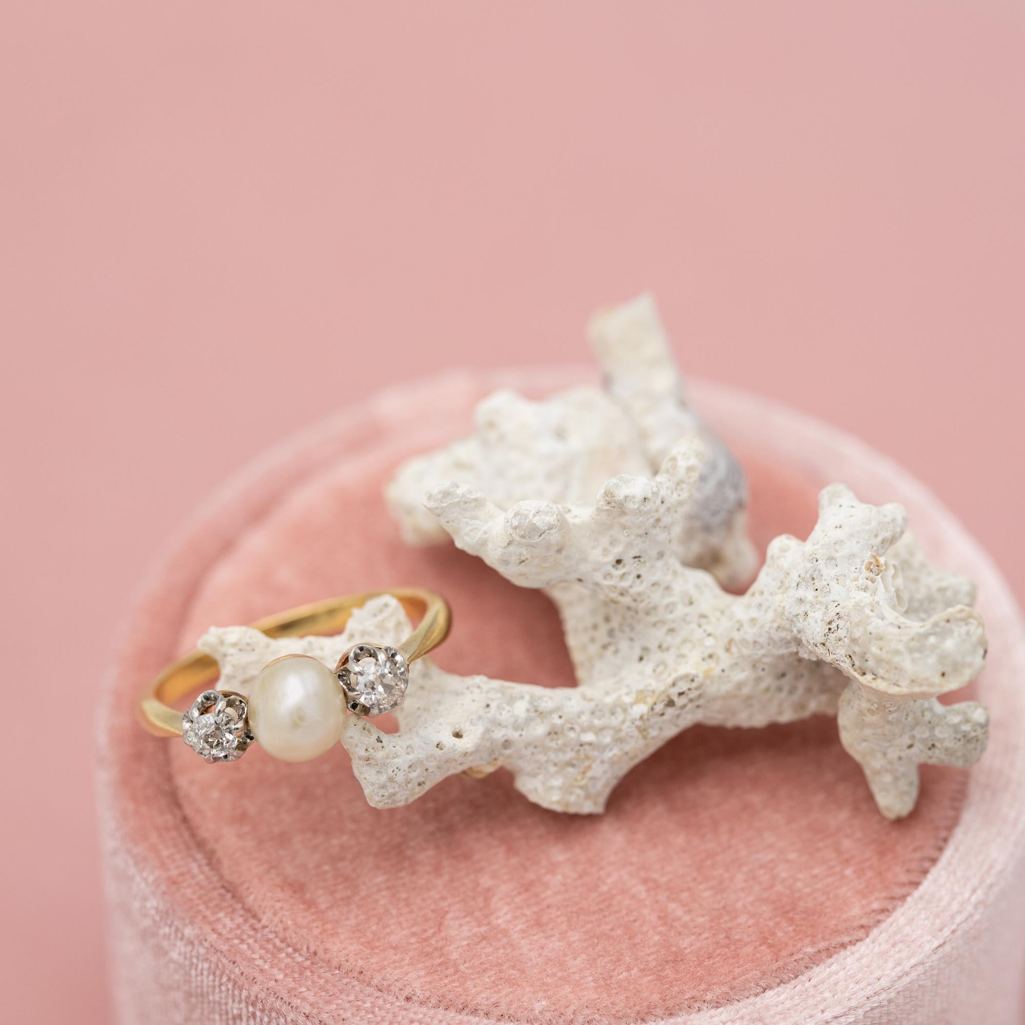 Antique 18K three stone ring - Trilogy Ring - diamonds & pearl engagement ring 7