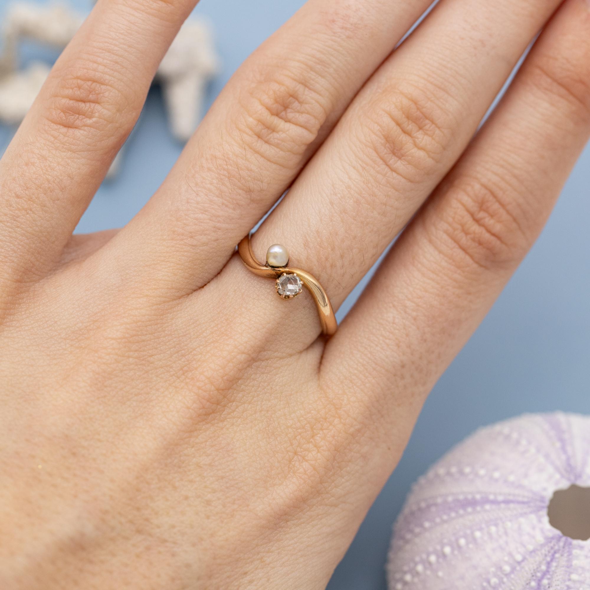Women's or Men's Antique 18K Toi et Moi ring - love ring - natural rose cut diamonds - engagement For Sale