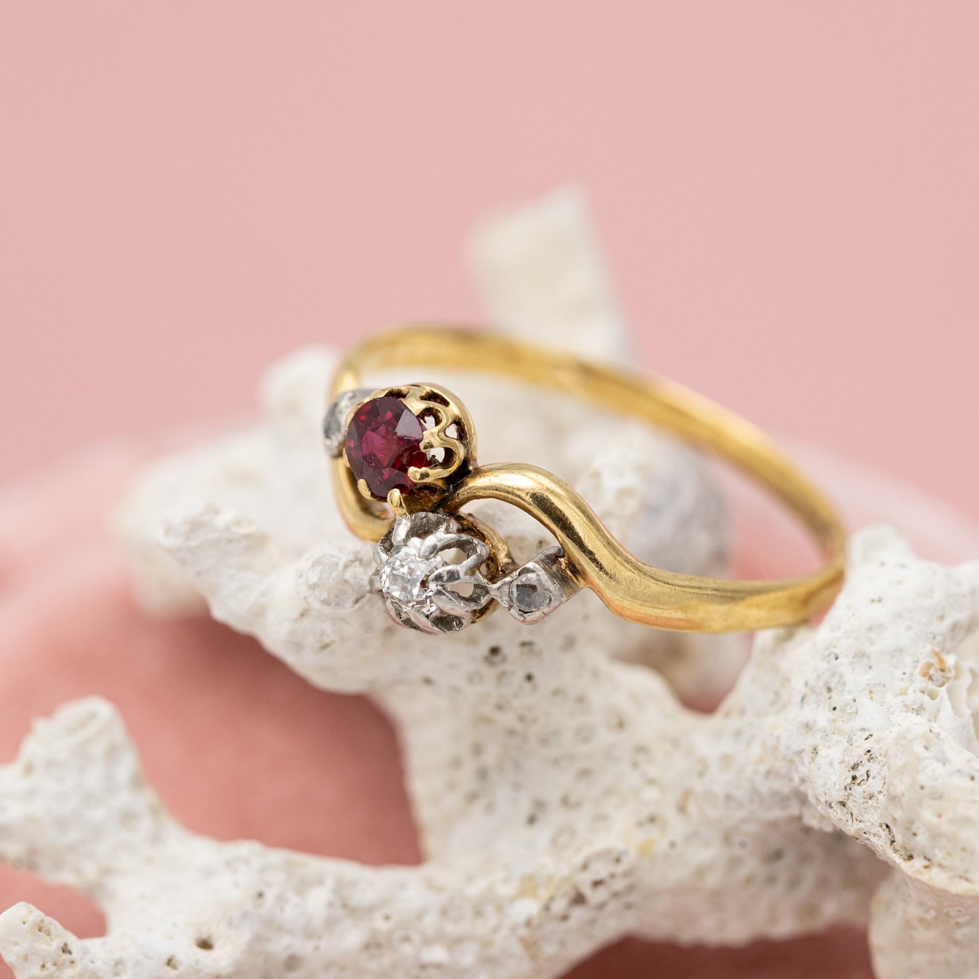 Antique 18K Toi et Moi ring, natural diamonds and ruby - you & I engagement ring 4