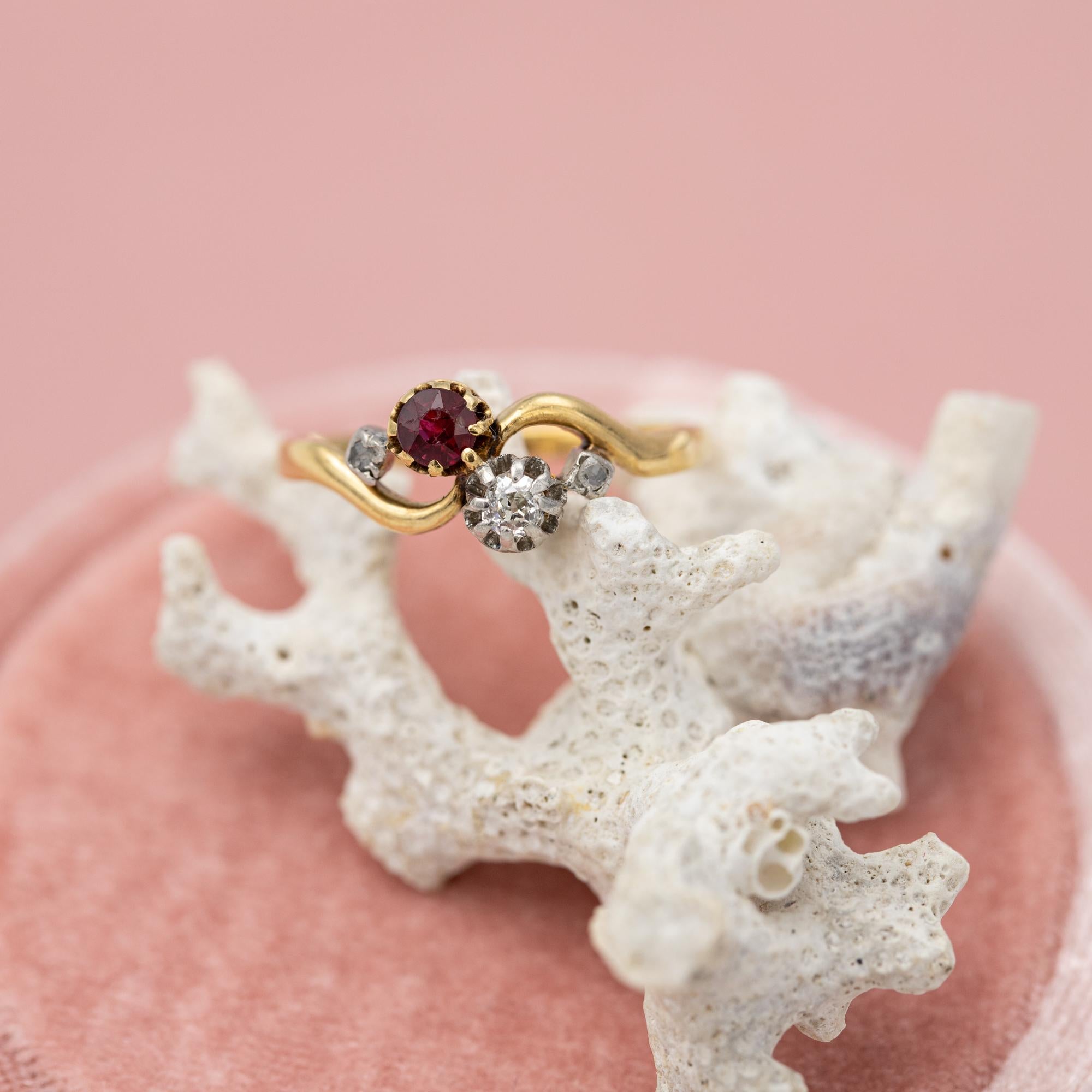 Antique 18K Toi et Moi ring, natural diamonds and ruby - you & I engagement ring 5