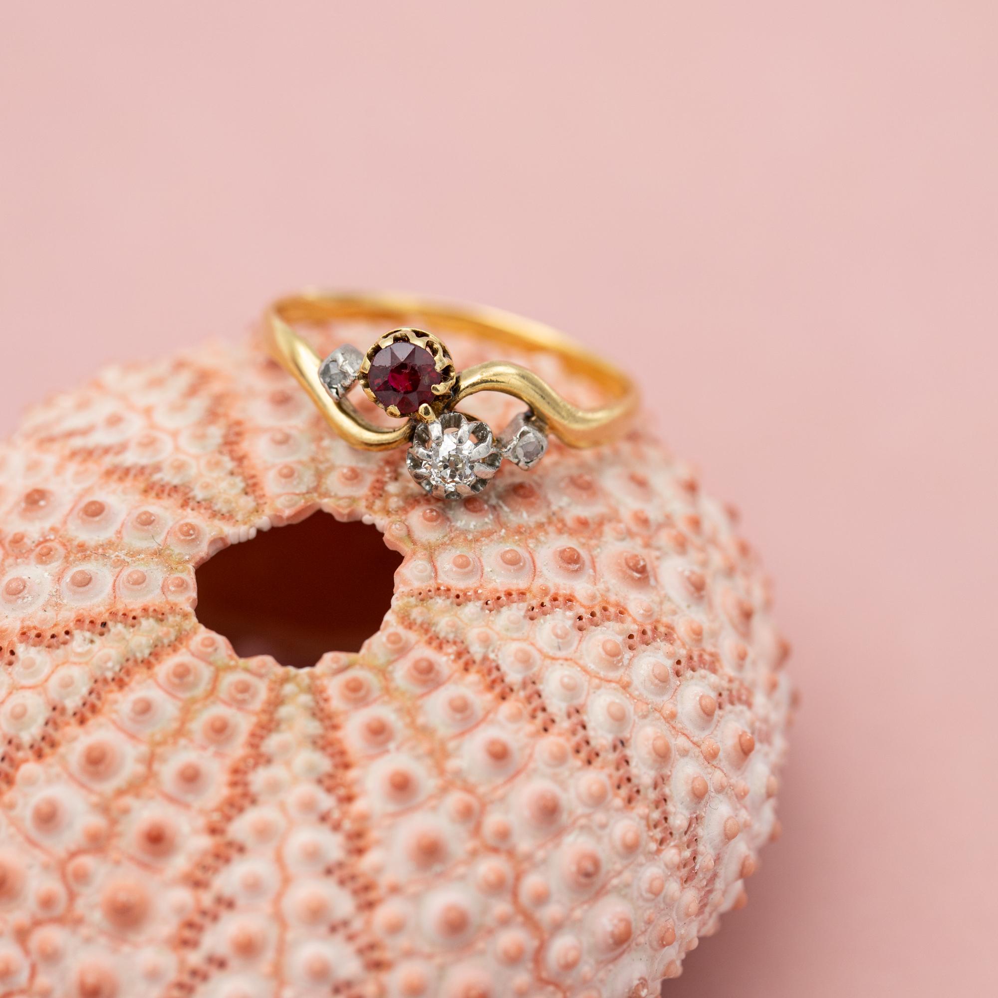 Antique 18K Toi et Moi ring, natural diamonds and ruby - you & I engagement ring 6