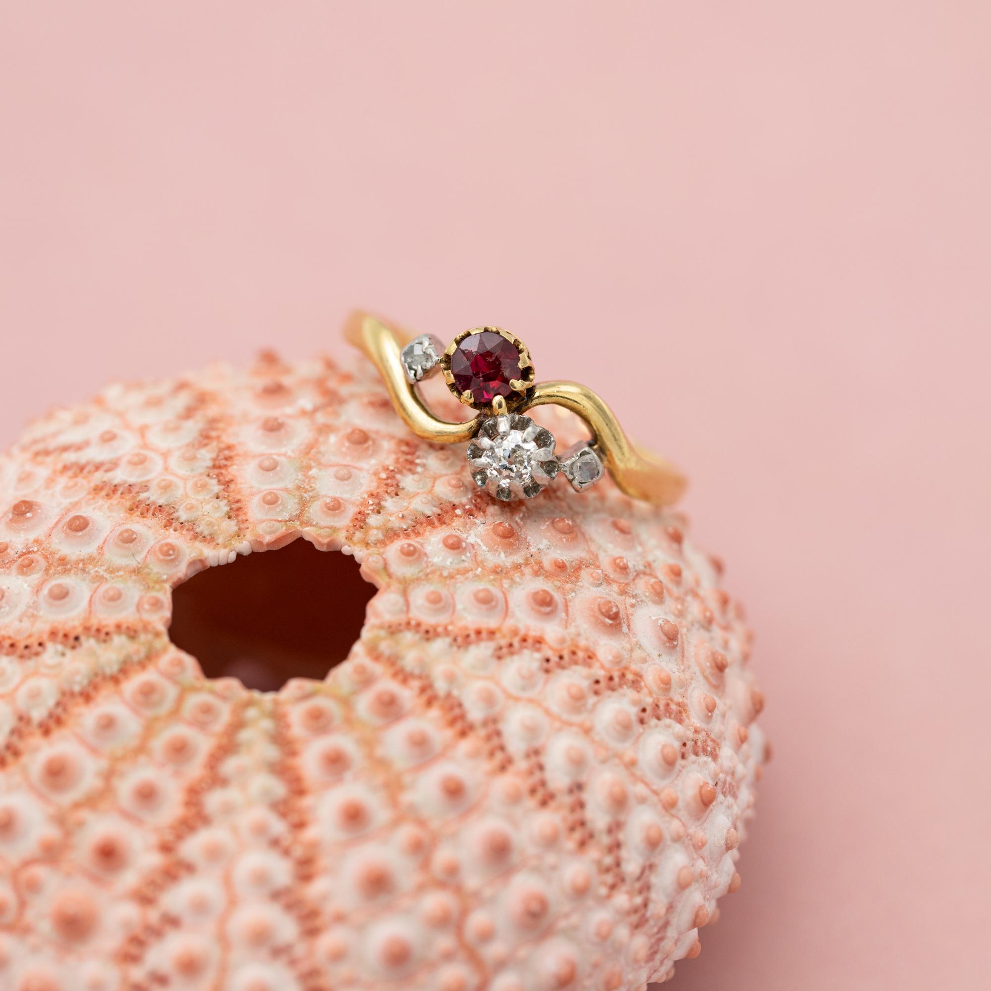Antique 18K Toi et Moi ring, natural diamonds and ruby - you & I engagement ring 7
