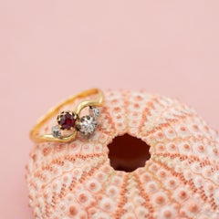 Antique 18K Toi et Moi ring, natural diamonds and ruby - you & I engagement ring