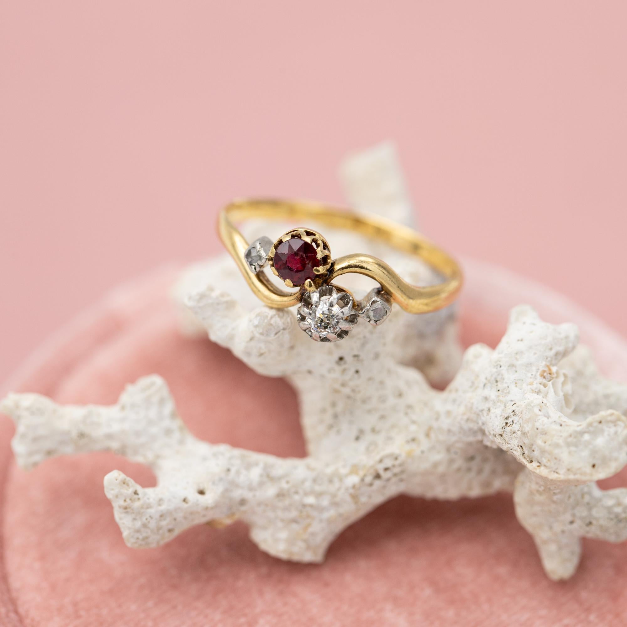 Antique 18K Toi et Moi ring, natural diamonds and ruby - you & I engagement ring 3