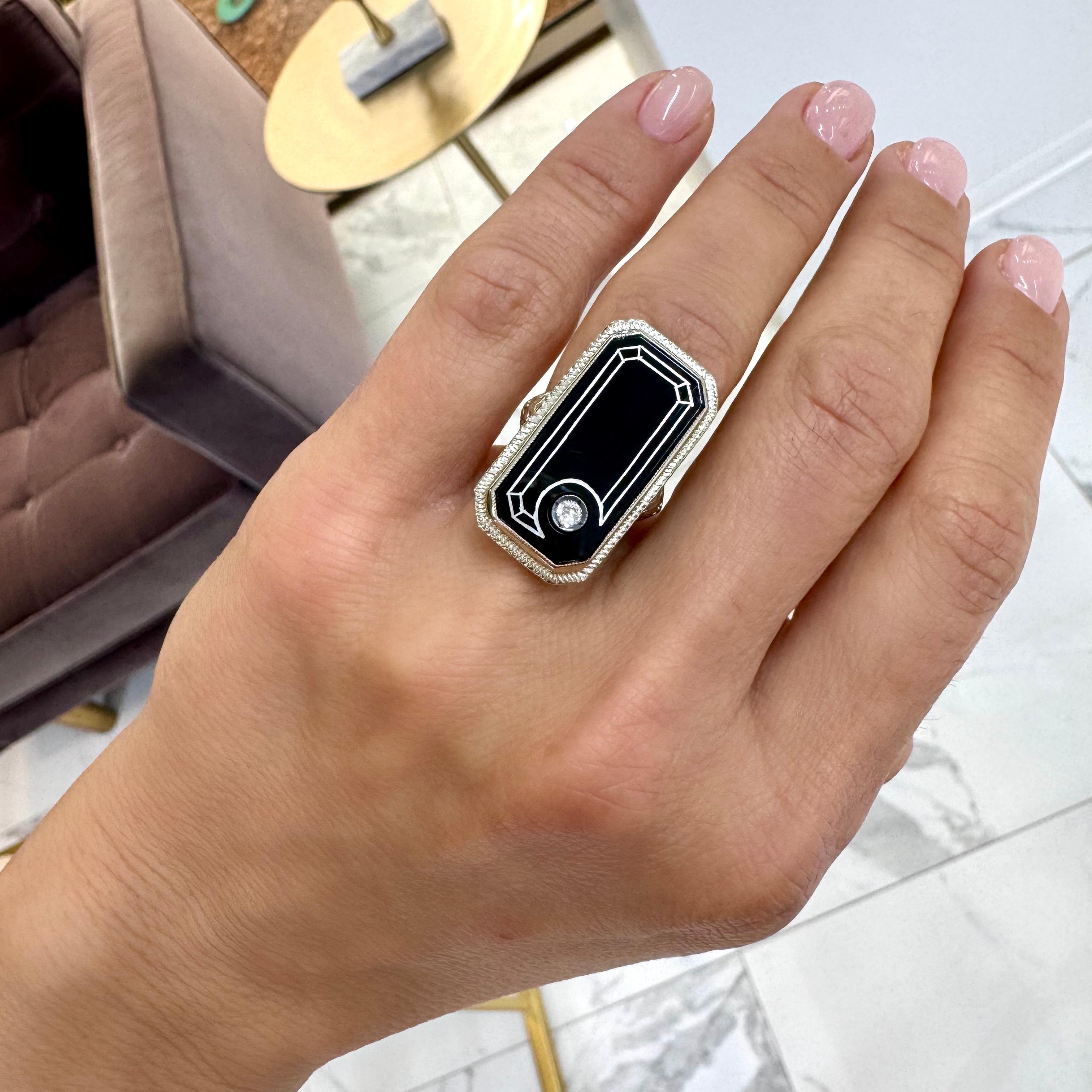 Antique 18K White Gold Rectangular Black Onyx Circular Diamond Cocktail Ring For Sale 2