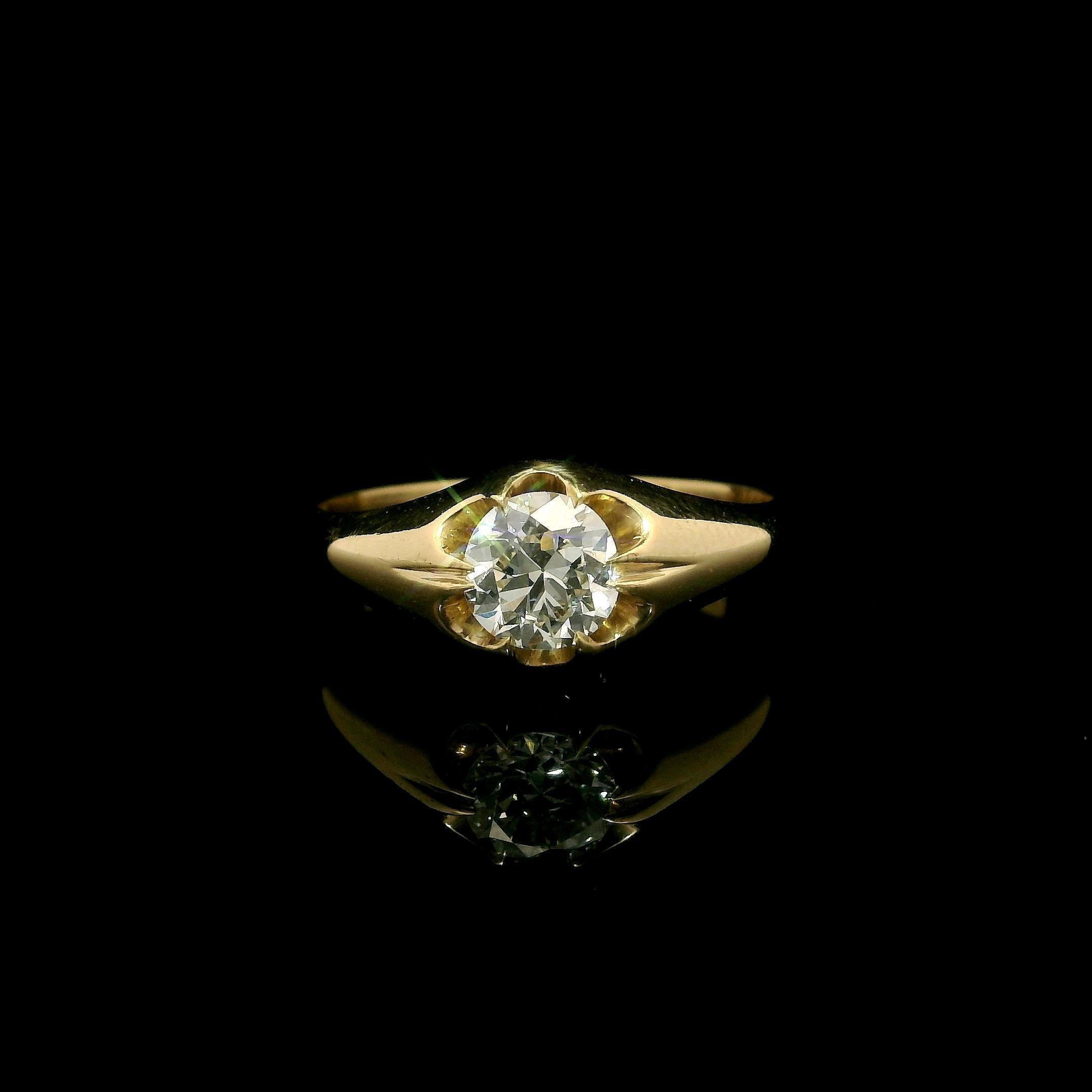 --Pierre(s) :...
(1) Diamant véritable naturel - taille européenne ancienne - serti Belcher - couleur F - pureté VS2 - 0,45 ct (approx.)

MATERIAL : Or jaune 18k massif
Poids : 2.23 grammes
Taille de la bague : 4.5 (ajustée sur un doigt, veuillez