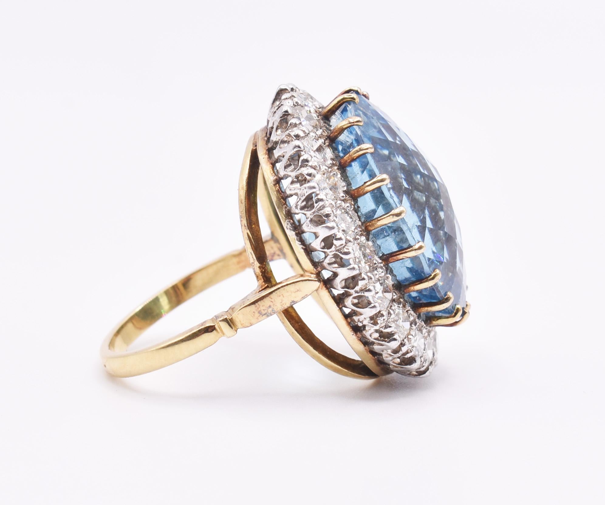 Antique 18k Yellow Gold 16ct Aquamarine & Diamond Ring  In Good Condition In Chelmsford, GB