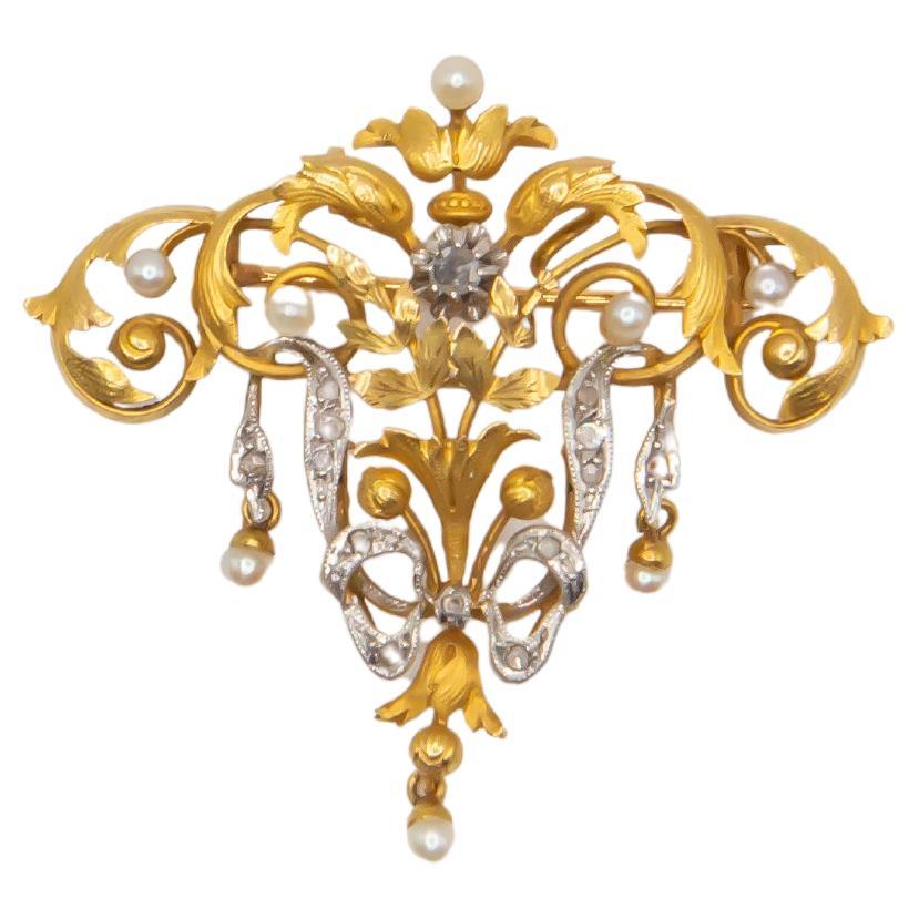 Antique 18k Yellow Gold Art Nouveau Brooch  Circa 1900