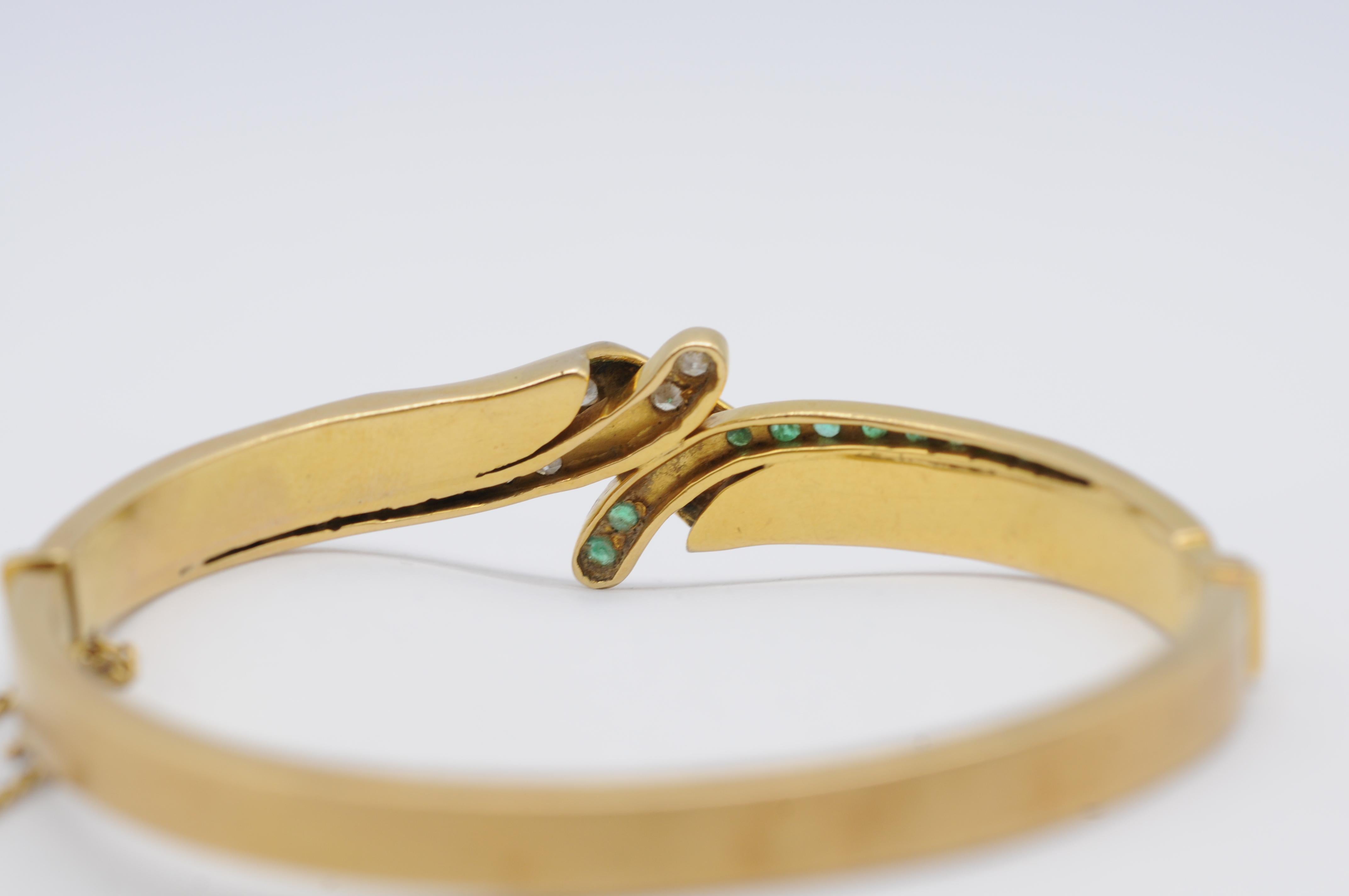 Antique 18k Yellow Gold Bracelet with 12 Emeralds (0.40ct) & 14 Diamonds For Sale 12