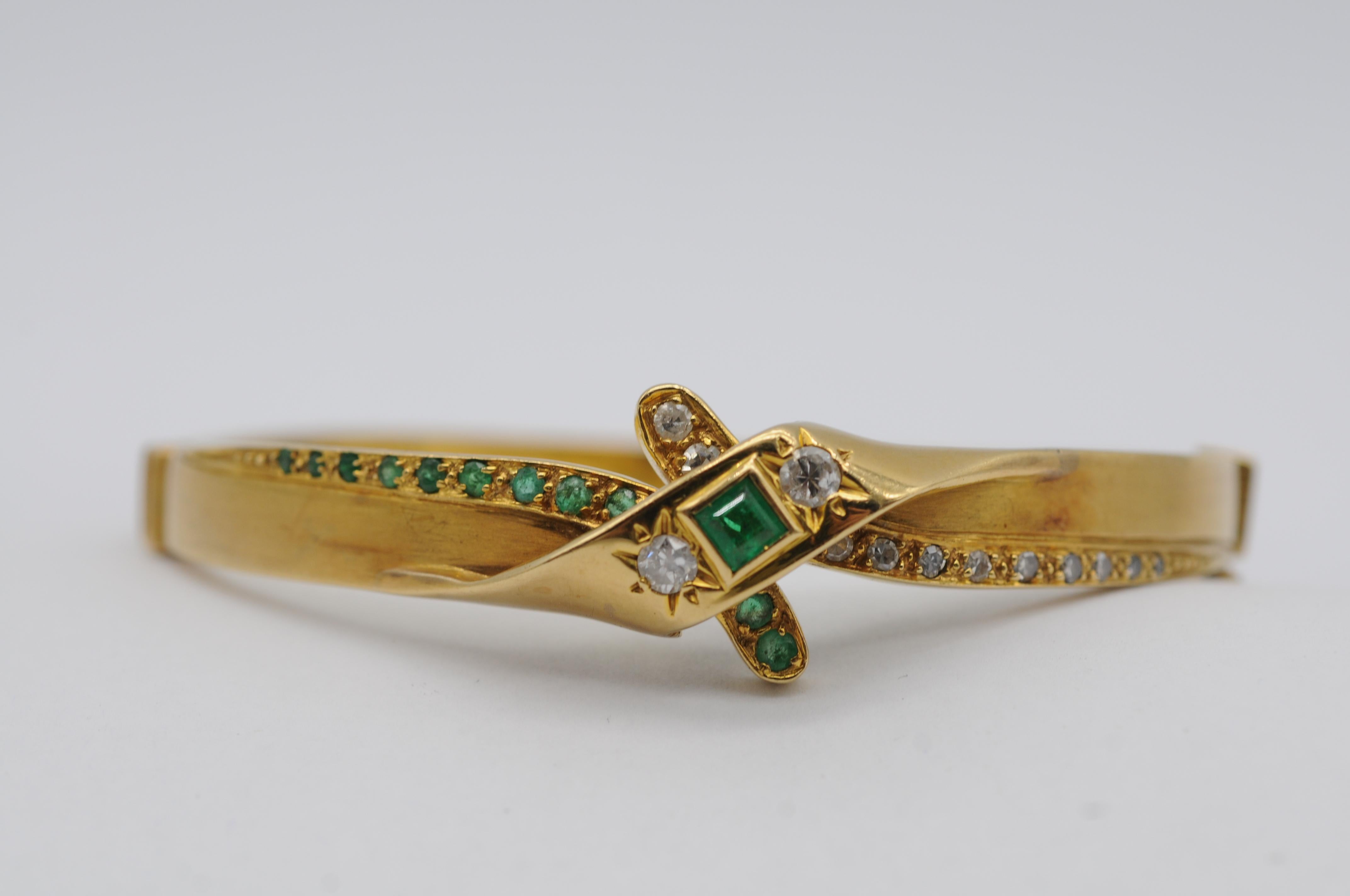 Emerald Cut Antique 18k Yellow Gold Bracelet with 12 Emeralds (0.40ct) & 14 Diamonds For Sale