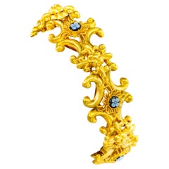 Antique 18K Yellow Gold Bracelet with Carved Onyx Cameo Flowers