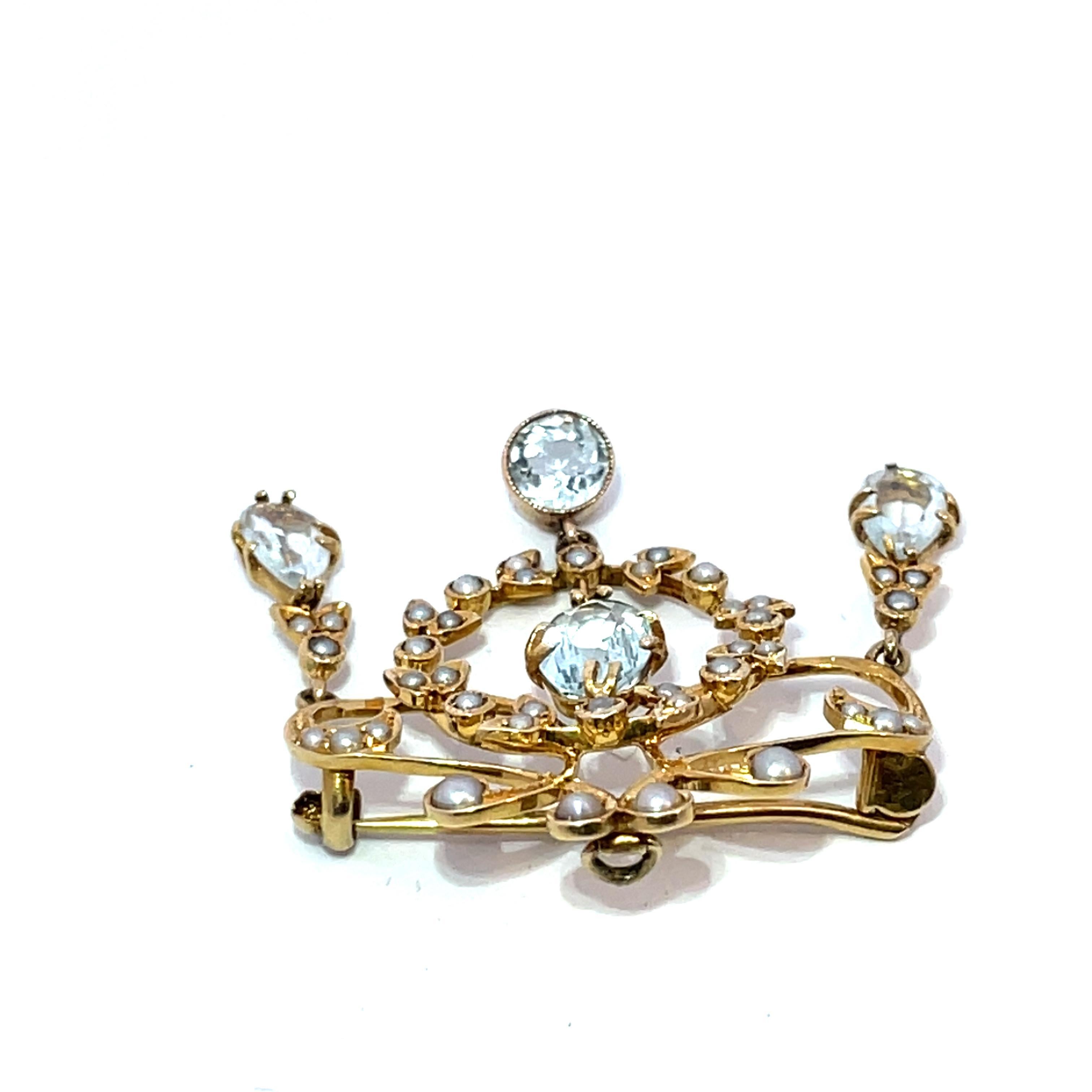 Taille ovale Broche ancienne en or jaune 18k en perle de rocaille et aqua en vente