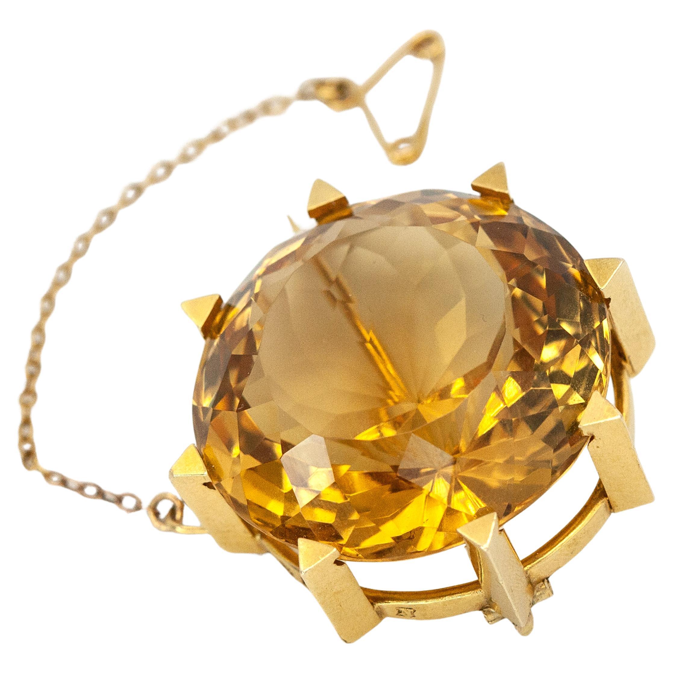 Taille ronde Broche ancienne en or jaune 18K à la citrine de 1918 en vente
