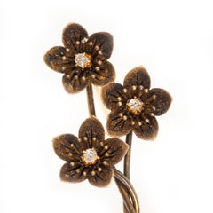 Antique 18K Yellow Gold Diamond Flower Pin Brooch circa 1900s