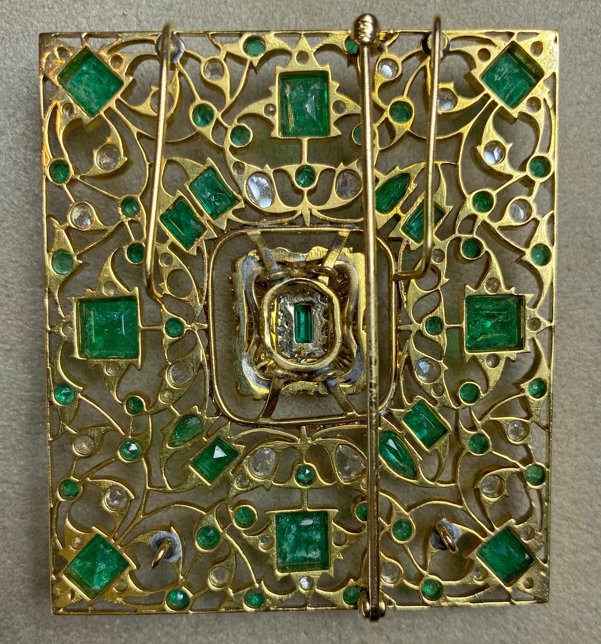 Georgian Antique 18 Karat Yellow Gold, Emerald and Diamond Brooch For Sale