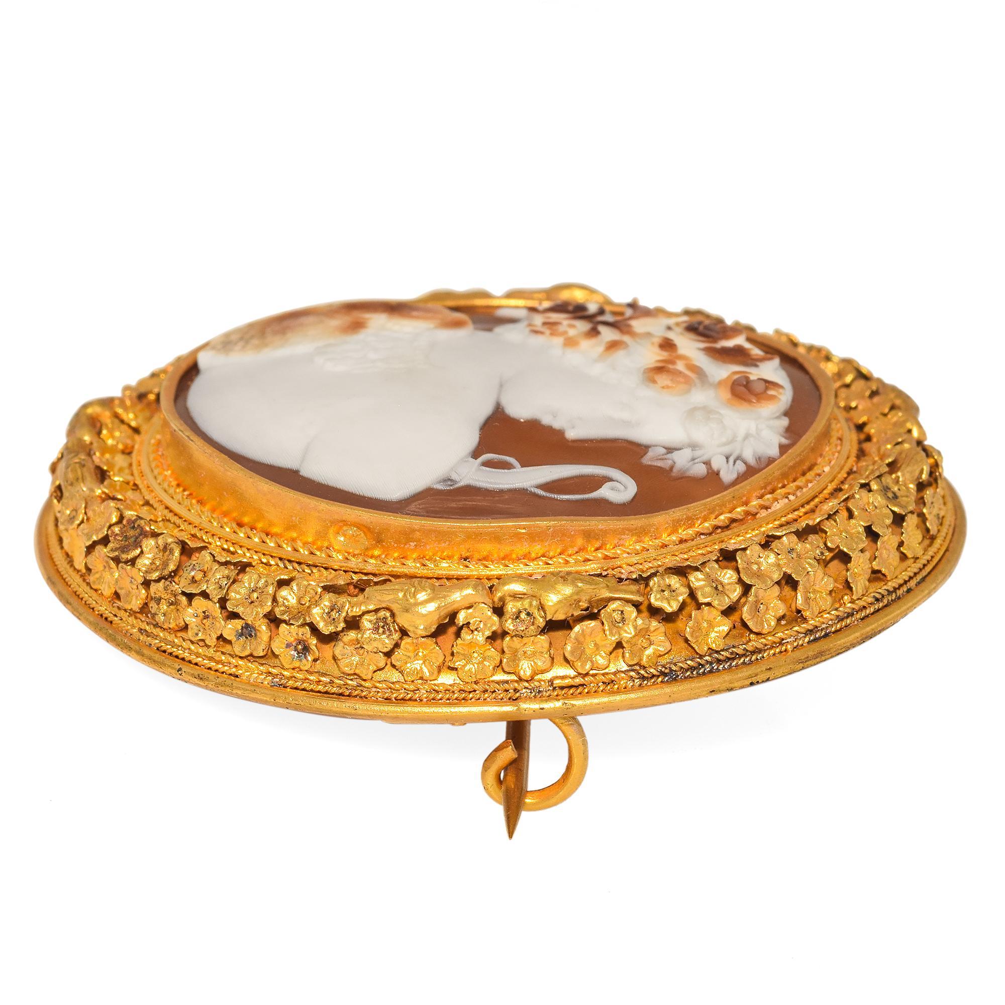 Antique 18K Yellow Gold Eros Shell Cameo Brooch For Sale 2