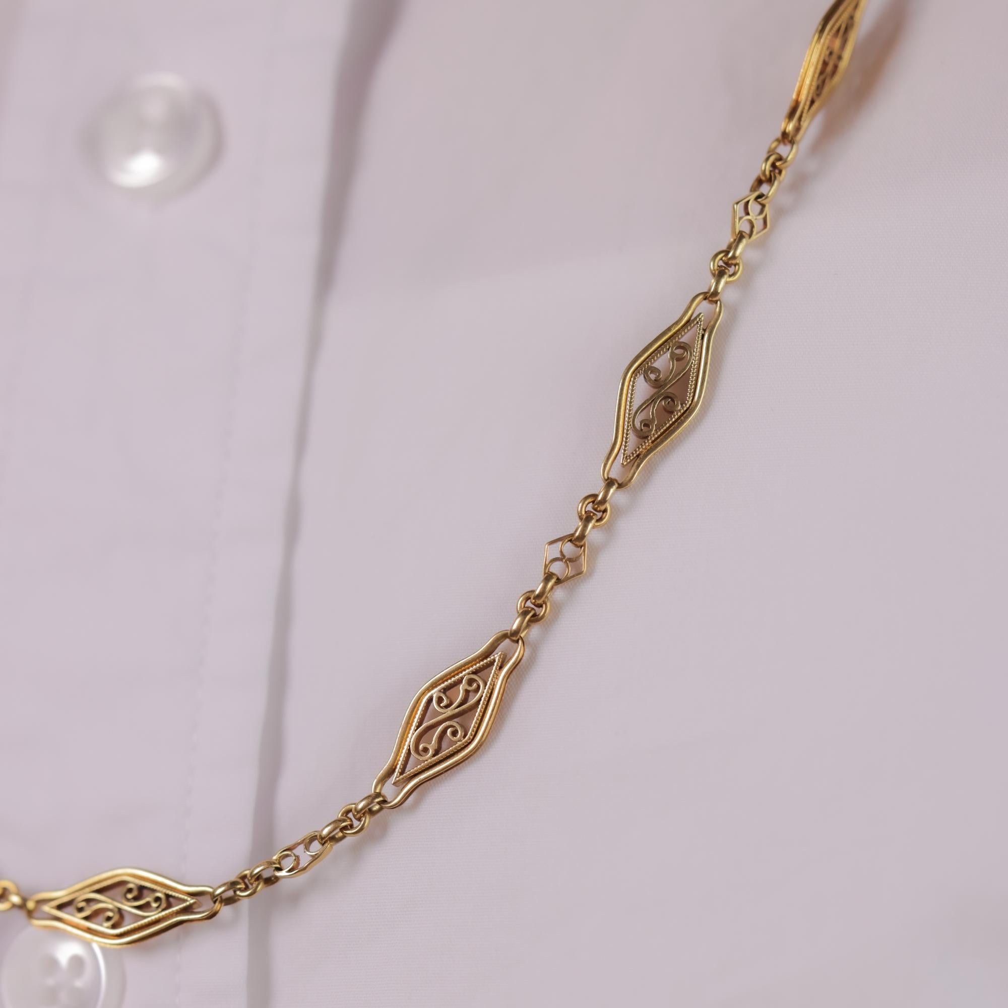 Antiguo collar de eslabones de fantasía de oro amarillo de 18 quilates en Excelente Estado en Beverly Hills, CA