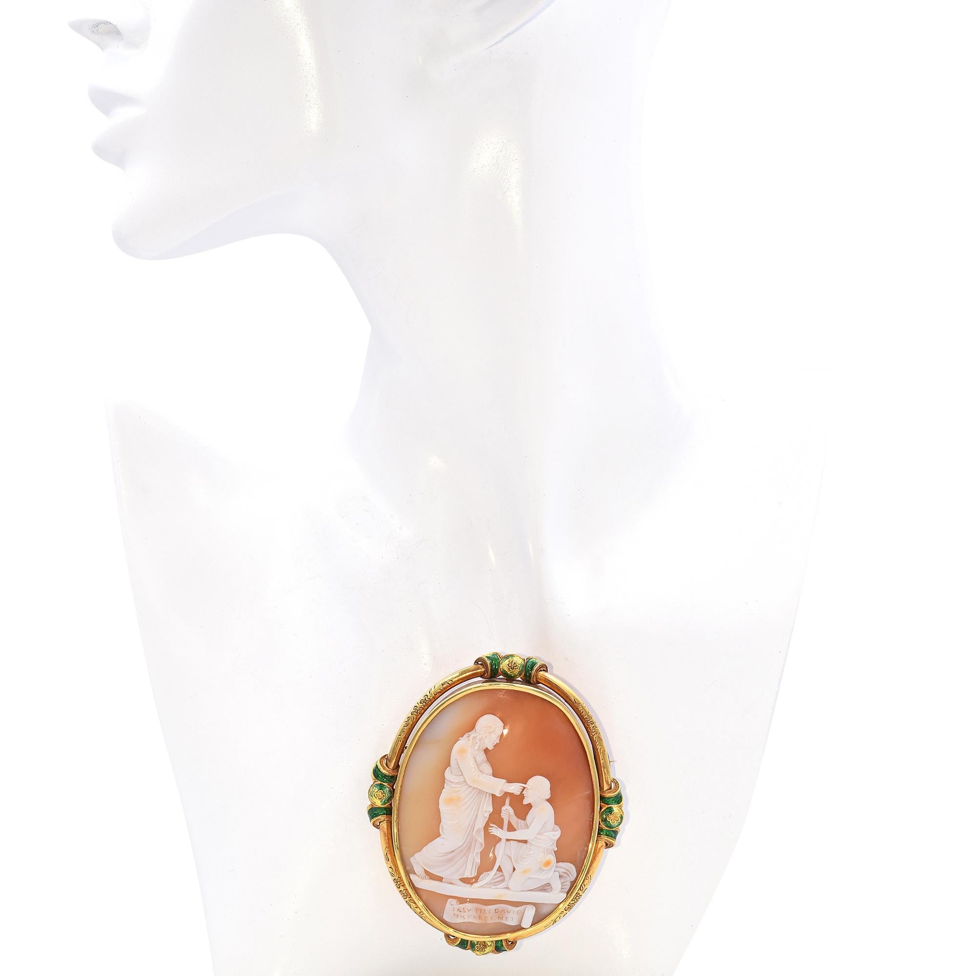 Victorian Antique 18k Yellow Gold Jesus Restoring Sight To A Blind Man Cameo Brooch For Sale