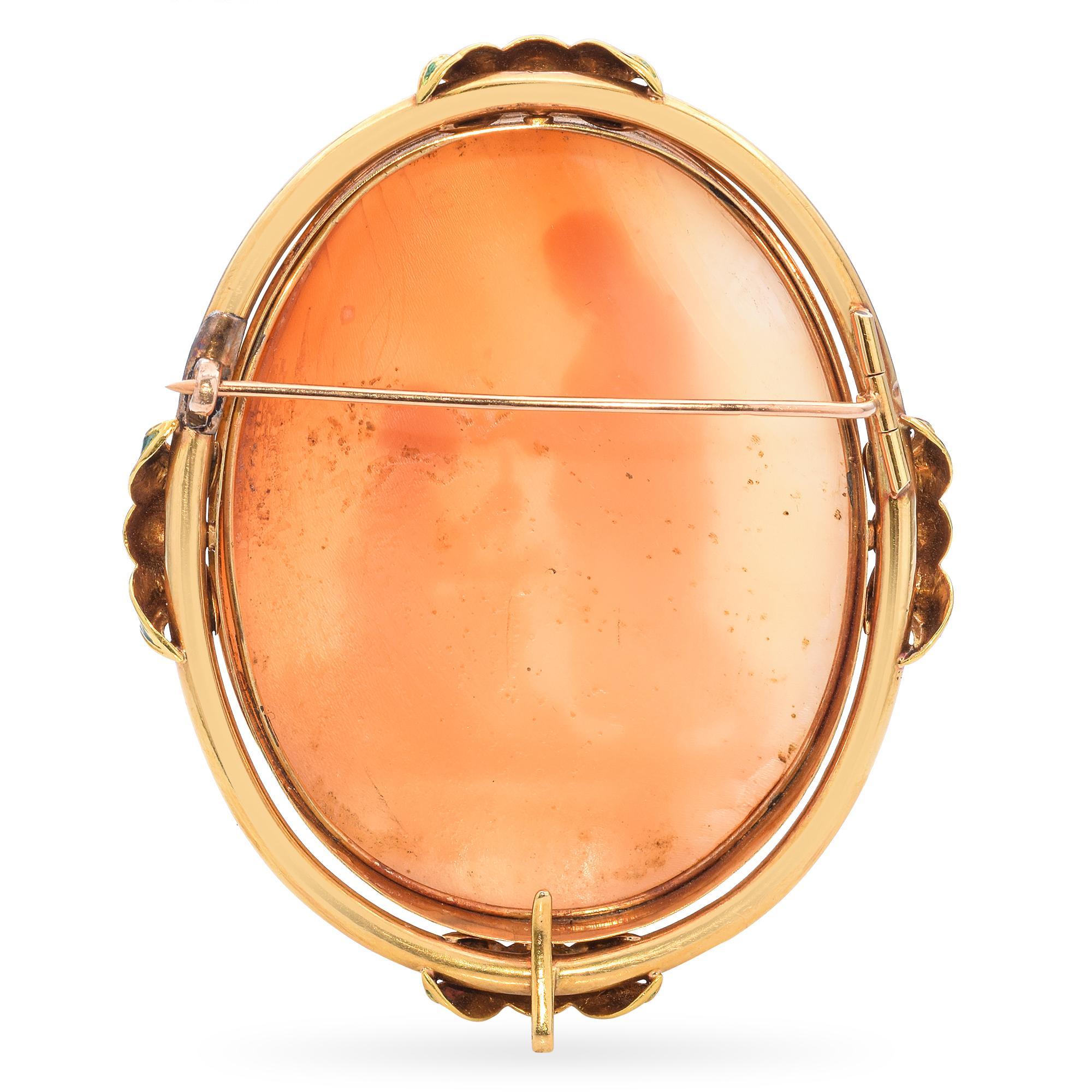 Antique 18k Yellow Gold Jesus Restoring Sight To A Blind Man Cameo Brooch In Good Condition For Sale In New York, NY