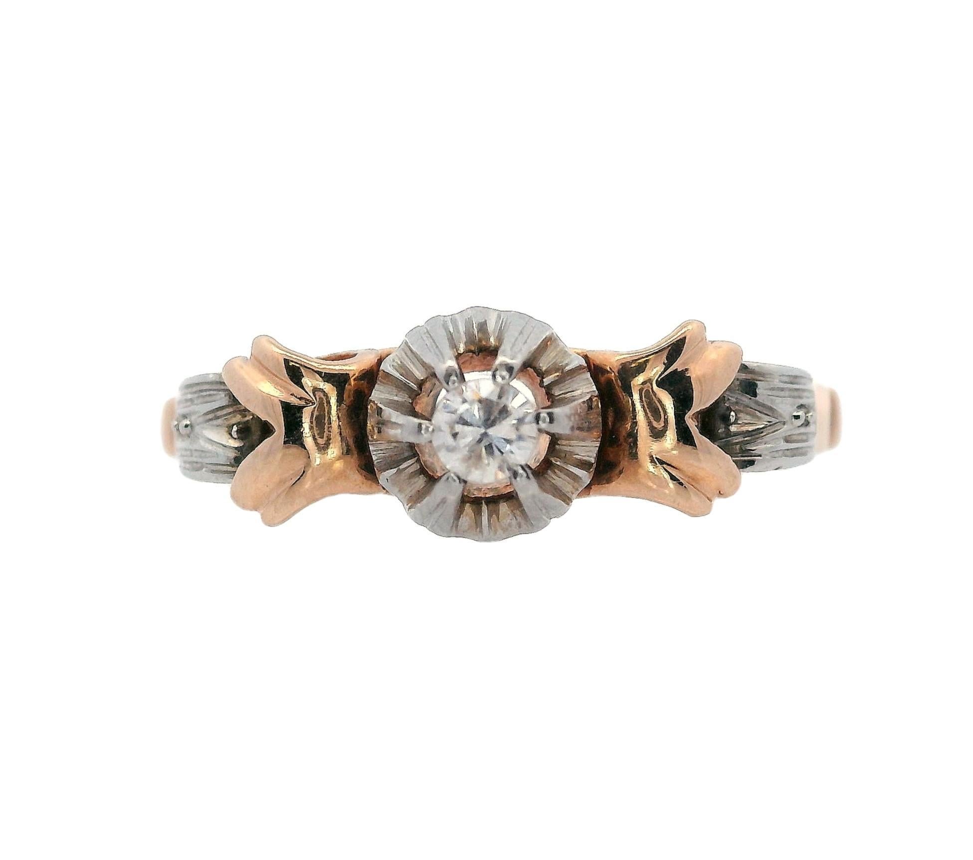 Round Cut Antique 18k Yellow Gold Ring with Diamonds For Sale