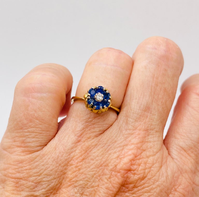 Antique Sapphire & Diamond Yellow Gold Ring For Sale 1