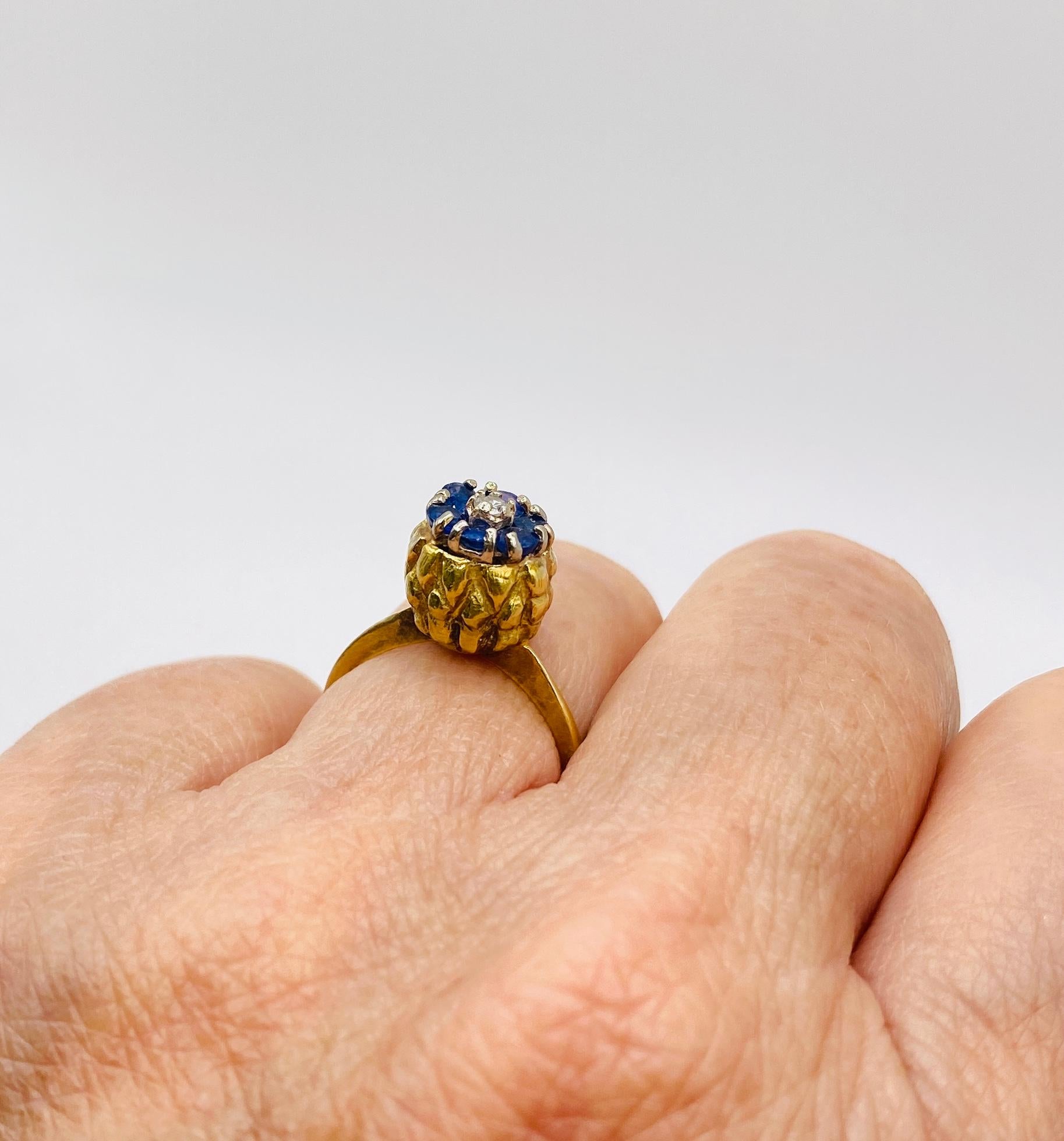 Antique Sapphire & Diamond Yellow Gold Ring For Sale 2