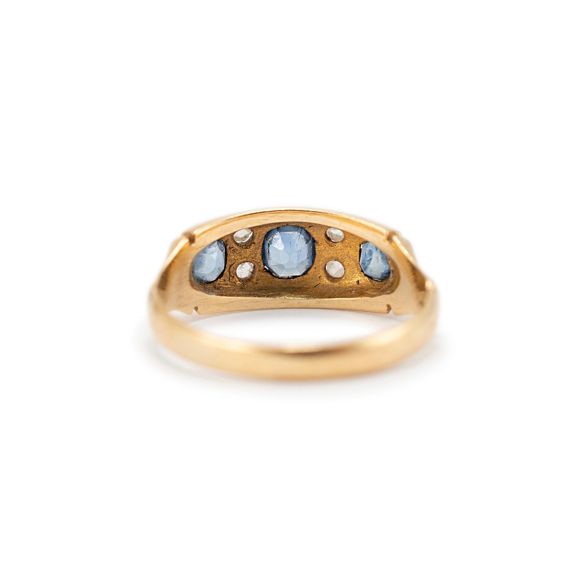 Women's Antique 18K Yellow Gold Sapphire & Rose Cut Diamond Cocktail Ring For Sale