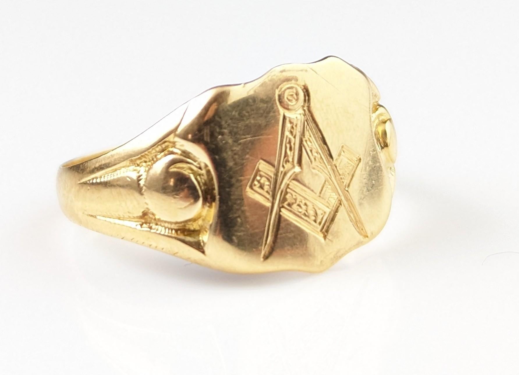 Antique 18k yellow gold signet ring, Masonic  For Sale 5