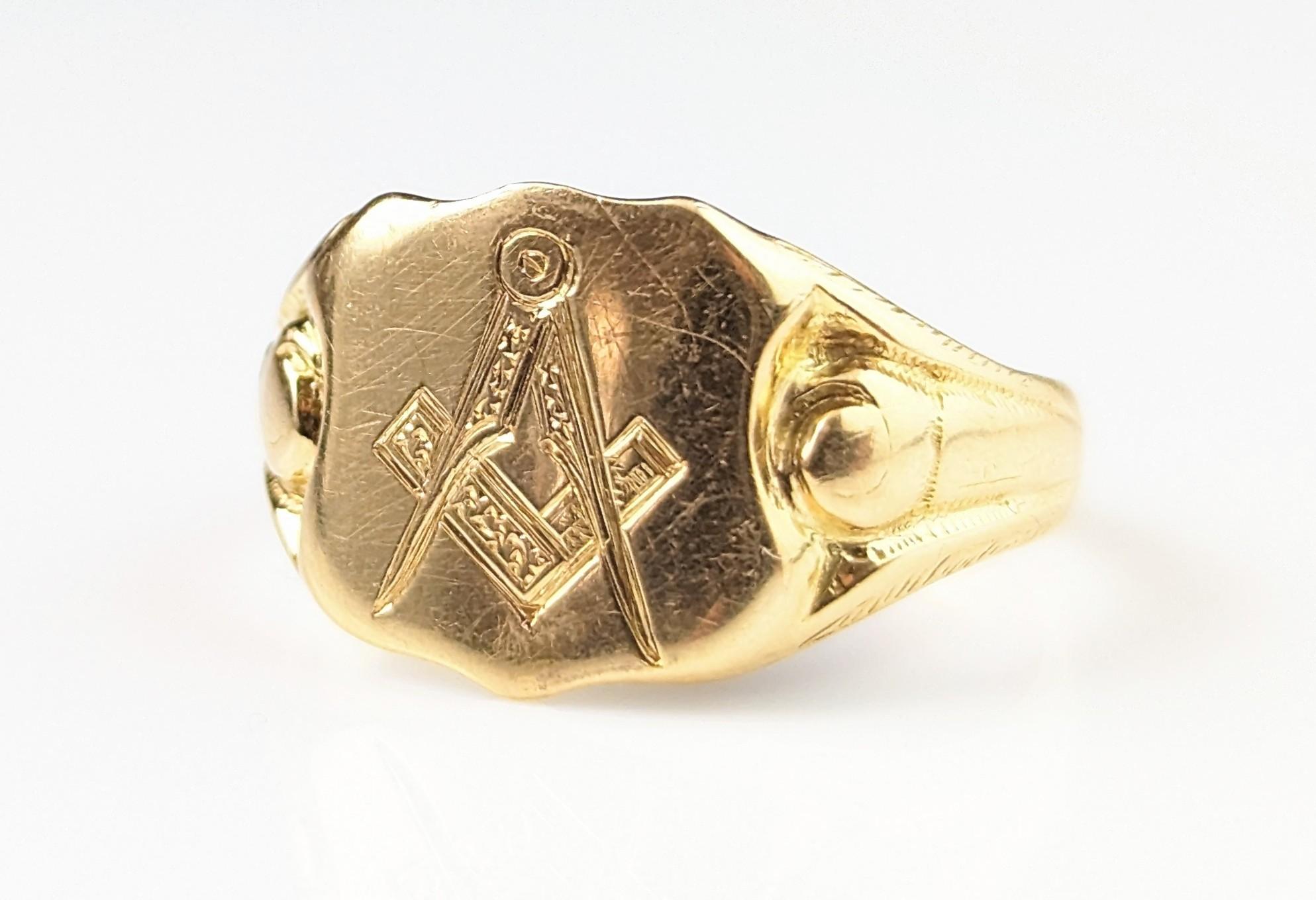Antique 18k yellow gold signet ring, Masonic  For Sale 6